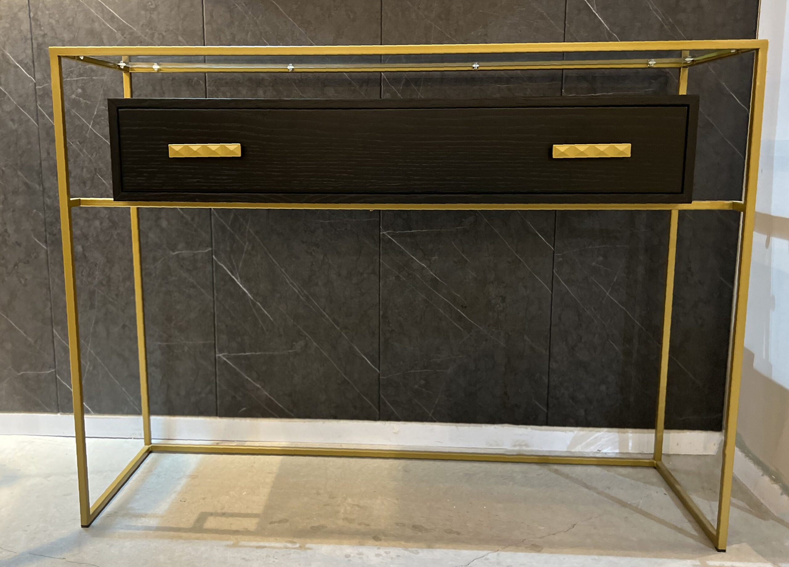 קונסולה דגם פורת קונסולה דגם פורת