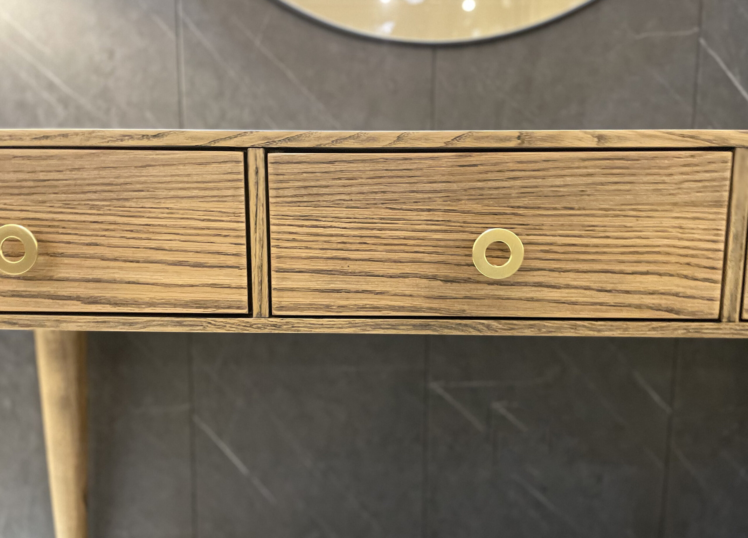 קונסולה דגם שובל 3 מגירות