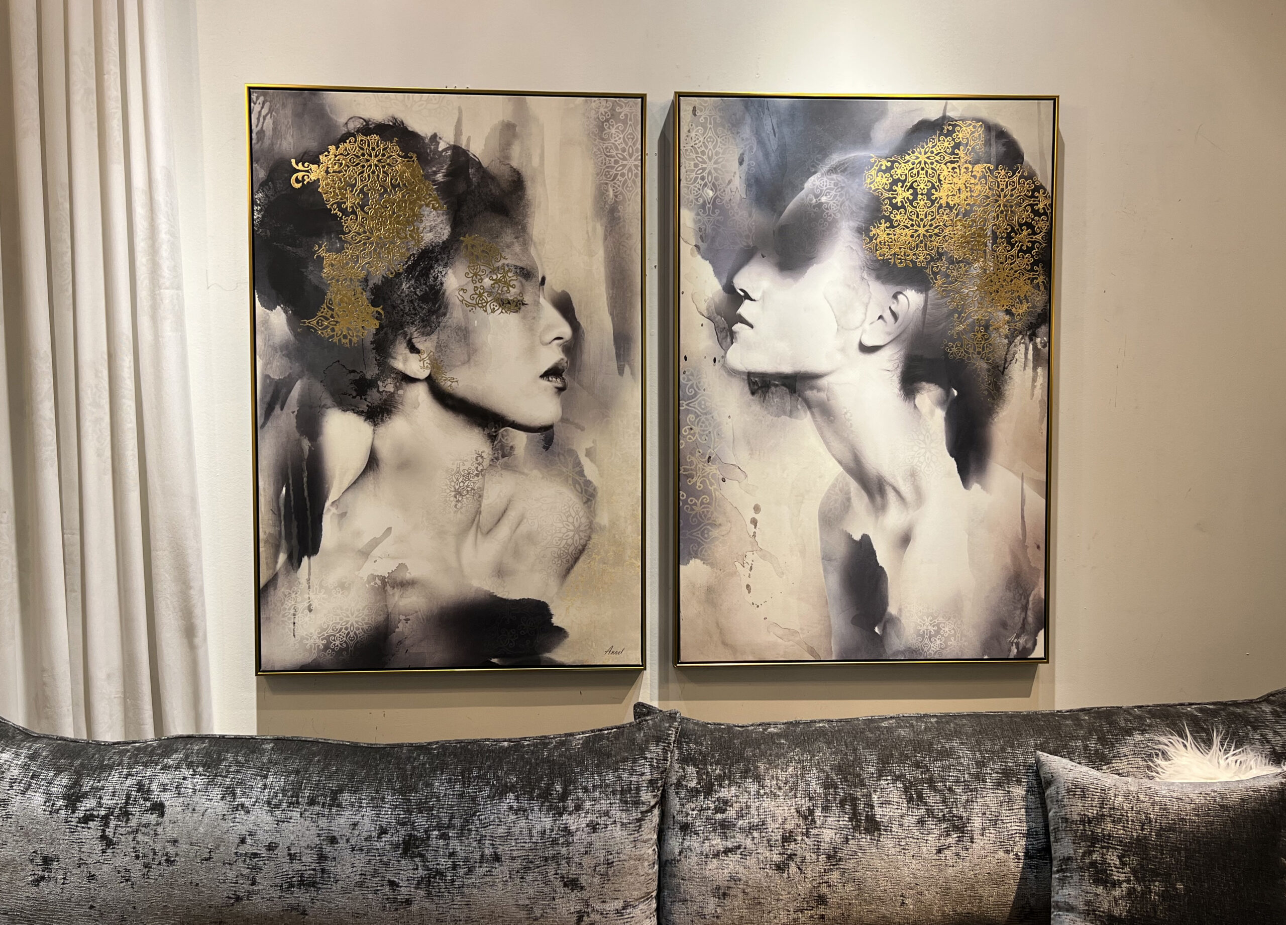 תמונה דגם אישה שחור בשילוב זהב