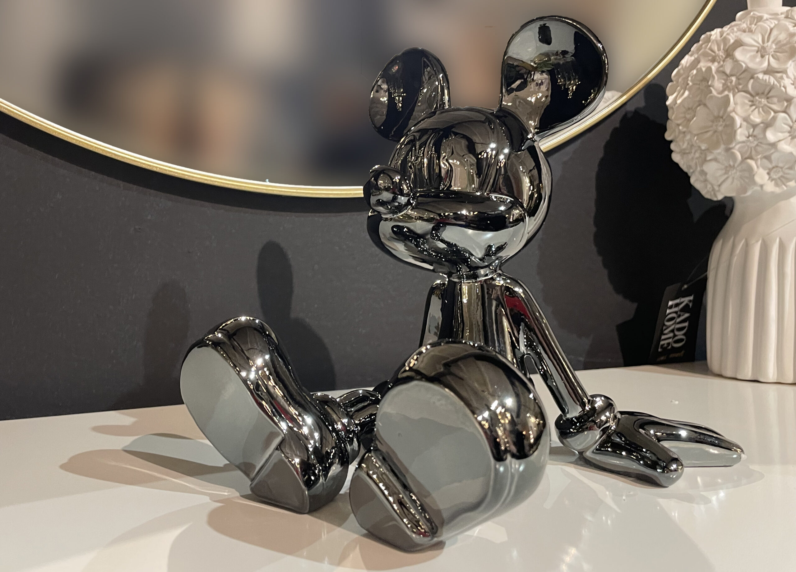 פסל מיקי מאוס מטאלי יושב פסל מיקי מאוס מטאלי יושב