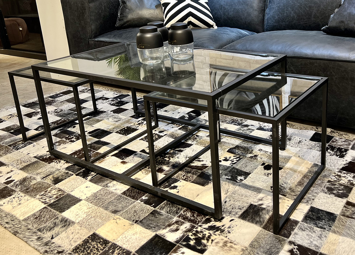 סט 3 שולחנות מתכת לסלון שחור זכוכית שחורה סט 3 שולחנות מתכת לסלון שחור זכוכית שחורה