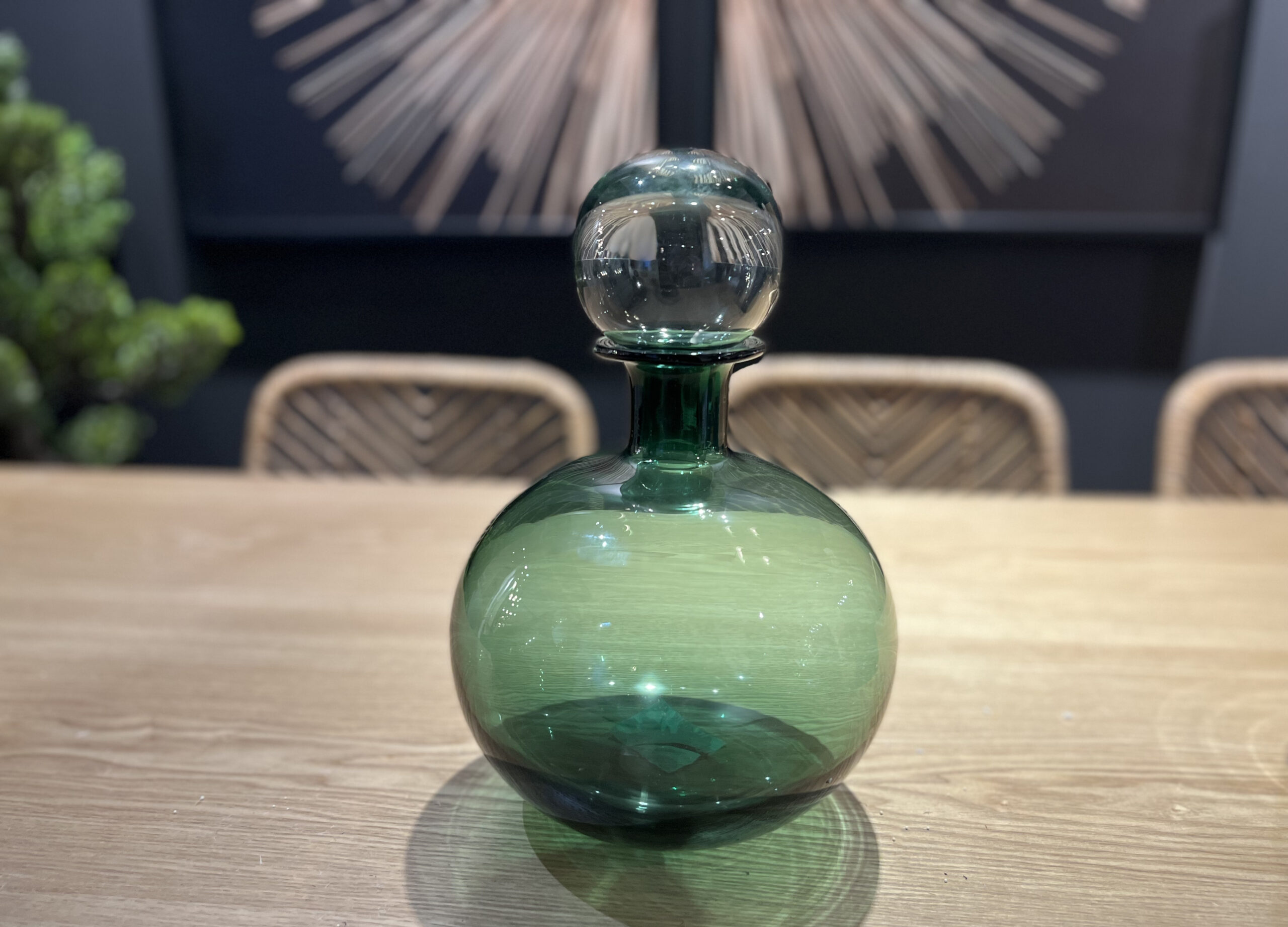 כד זכוכית ירוקה בקבוק עגול