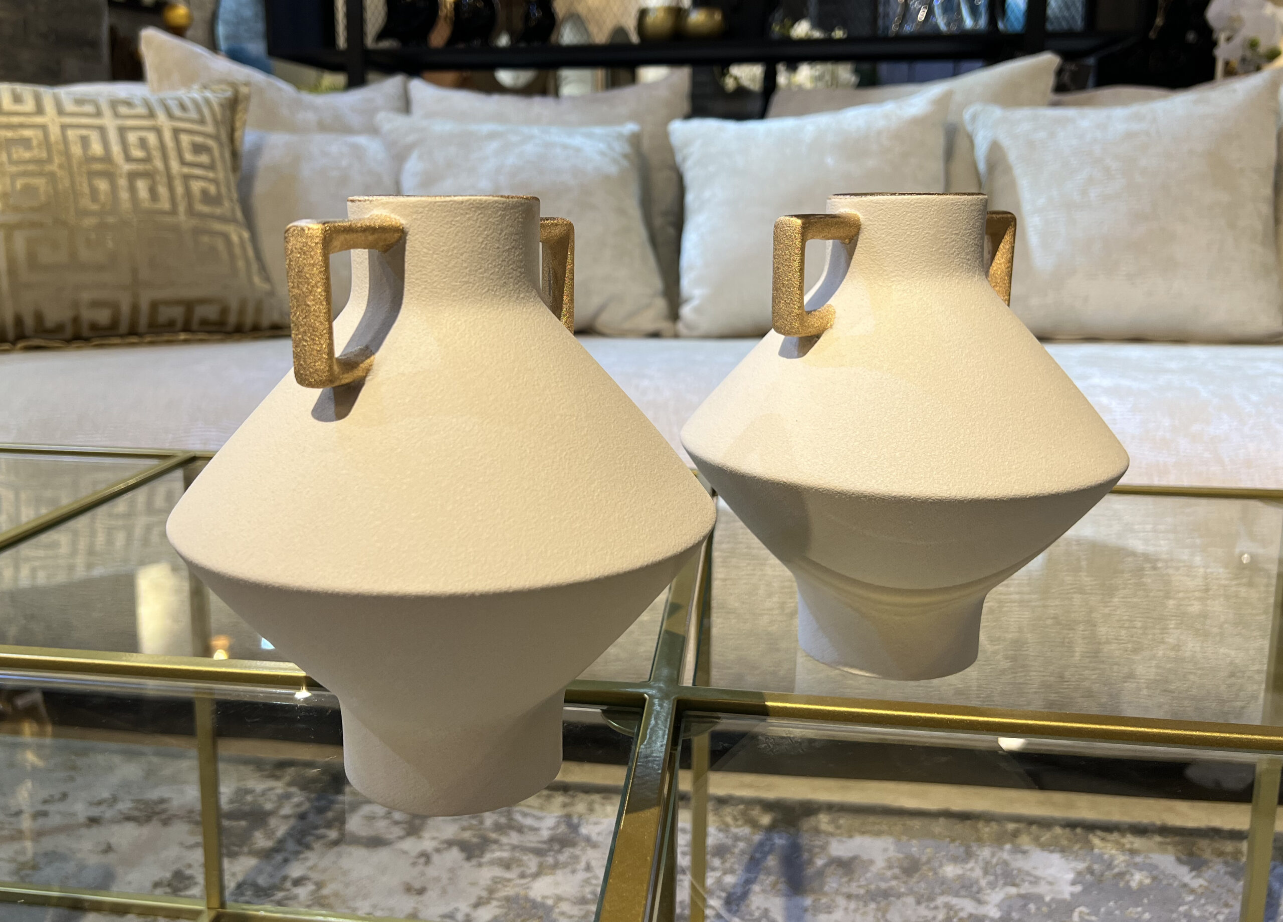 כד לבן ידיות זהב בינוני כד לבן ידיות זהב בינוני