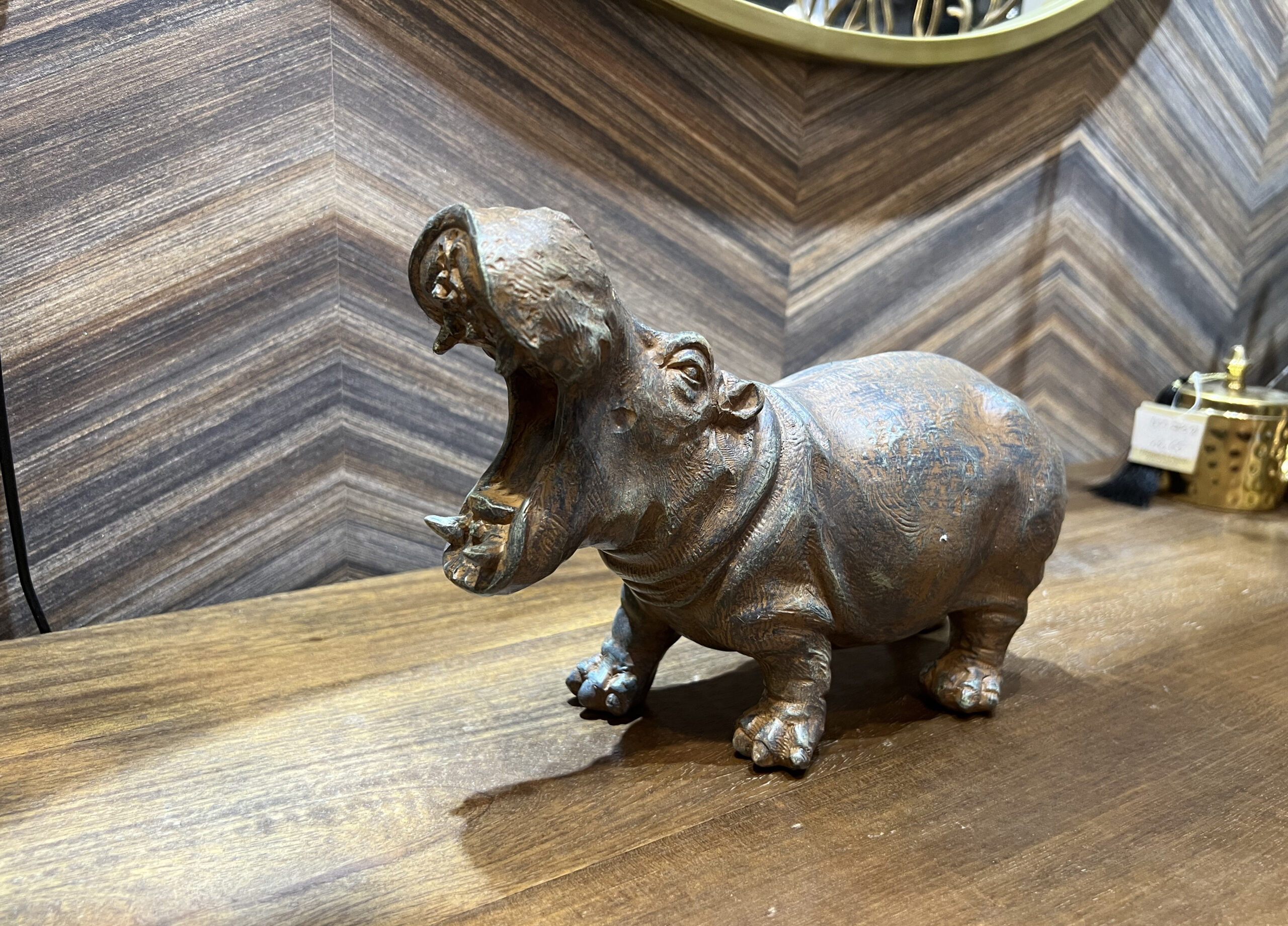 פסל היפופוטם פה פעור פסל היפופוטם פה פעור