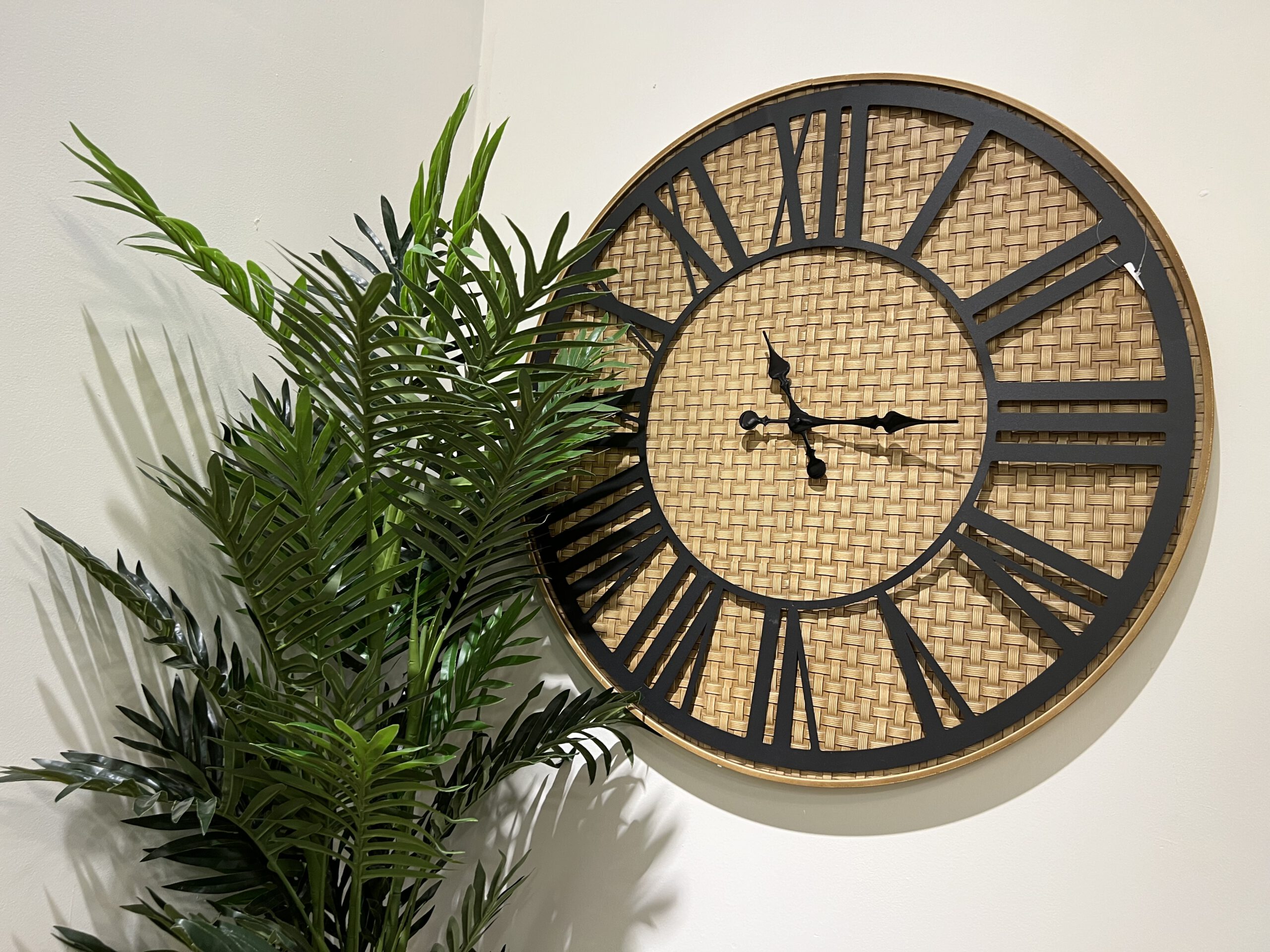 שעון רקע טפט חום בהיר