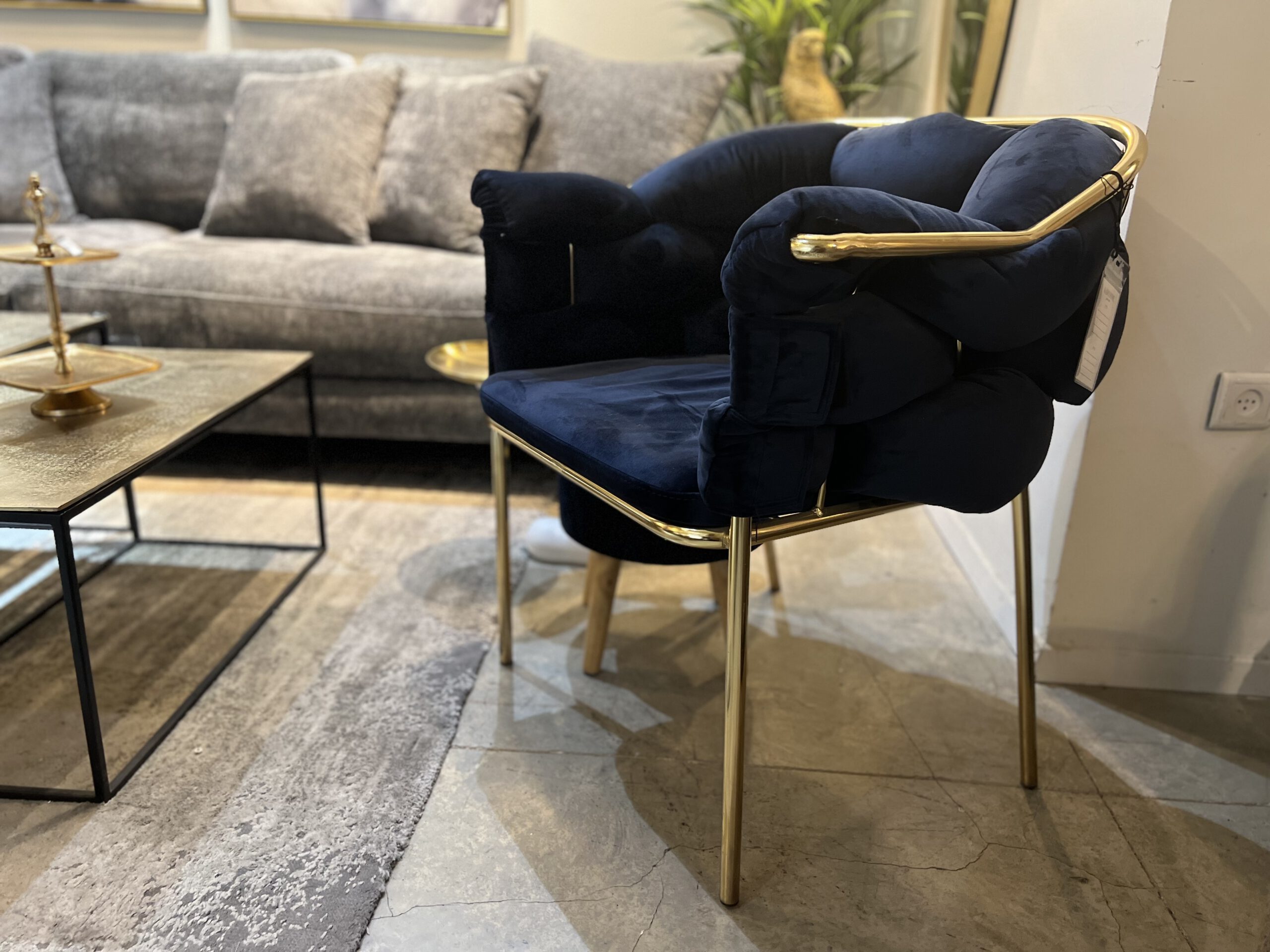 כורסא דגם טניה כחולה מתצוגה!