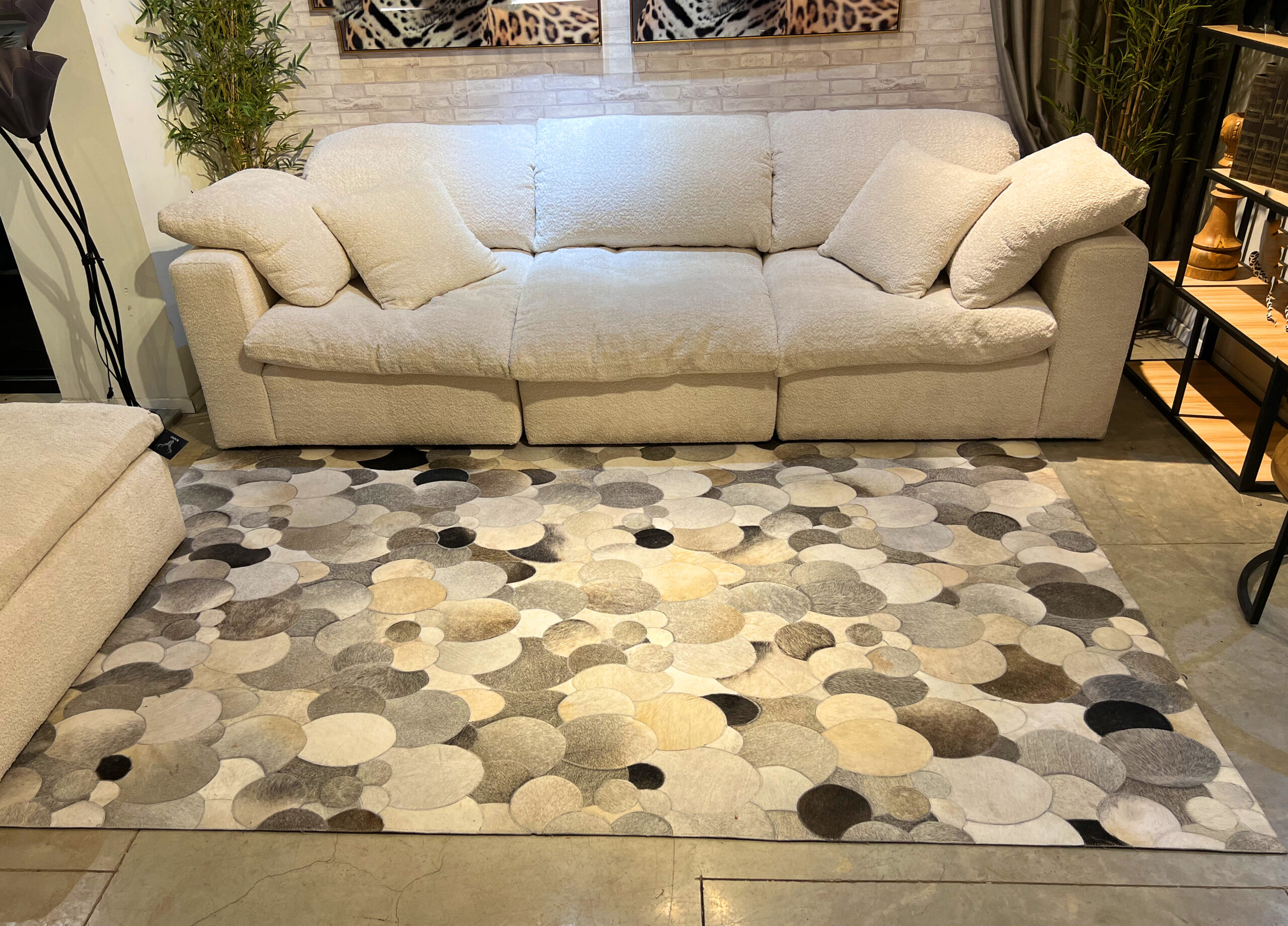 שטיח עור אמיתי בעבודת יד שטיח עור אמיתי בעבודת יד