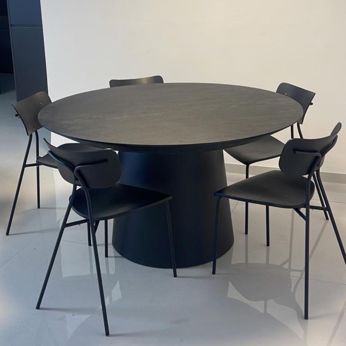 שולחן פינת אוכל עגול דגם פיזה שולחן פינת אוכל עגול דגם פיזה