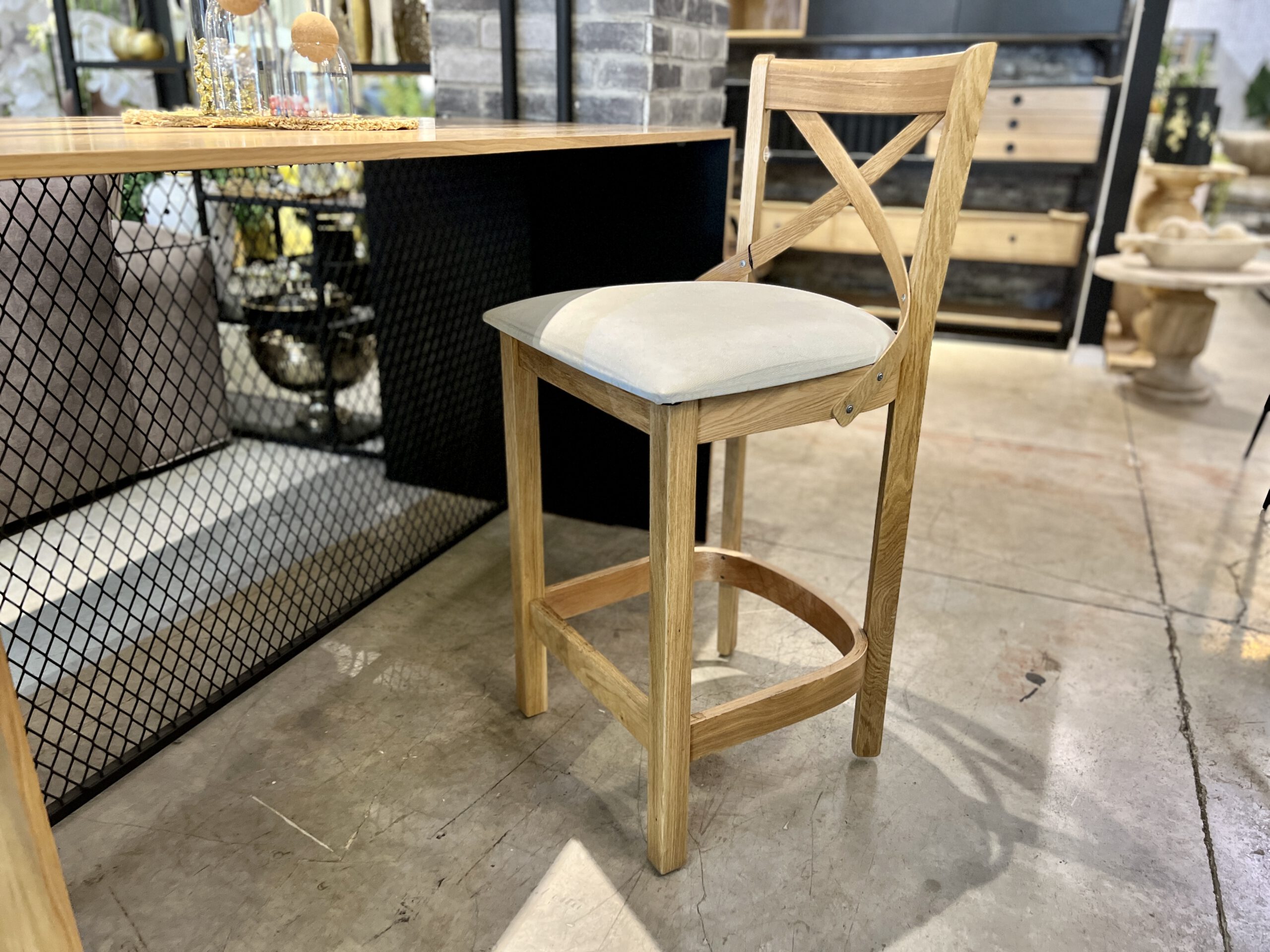 כיסא בר דגם איקס בגב כיסא בר דגם איקס בגב