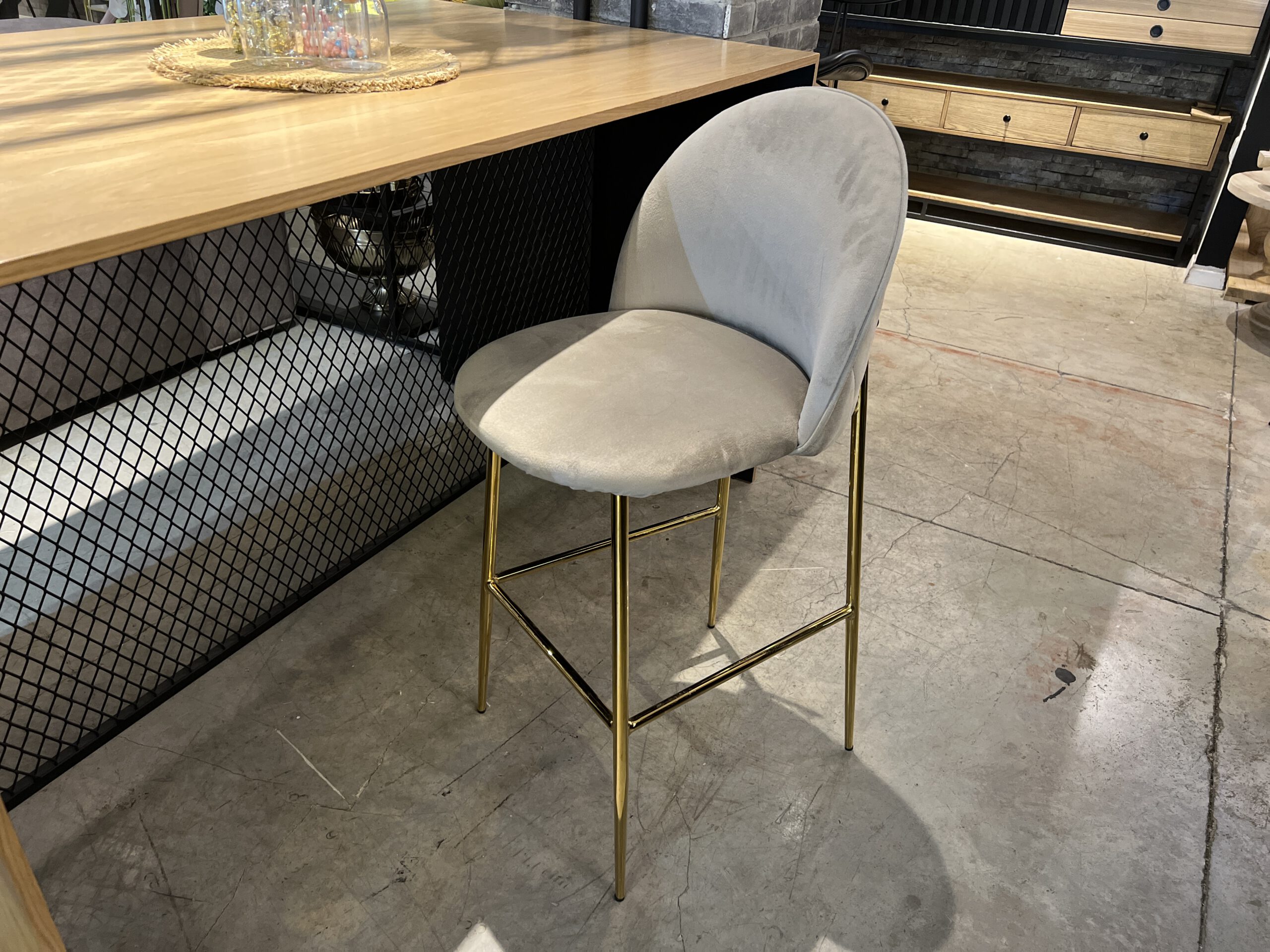 כיסא בר דגם ROYAL נס קפה כיסא בר דגם ROYAL נס קפה