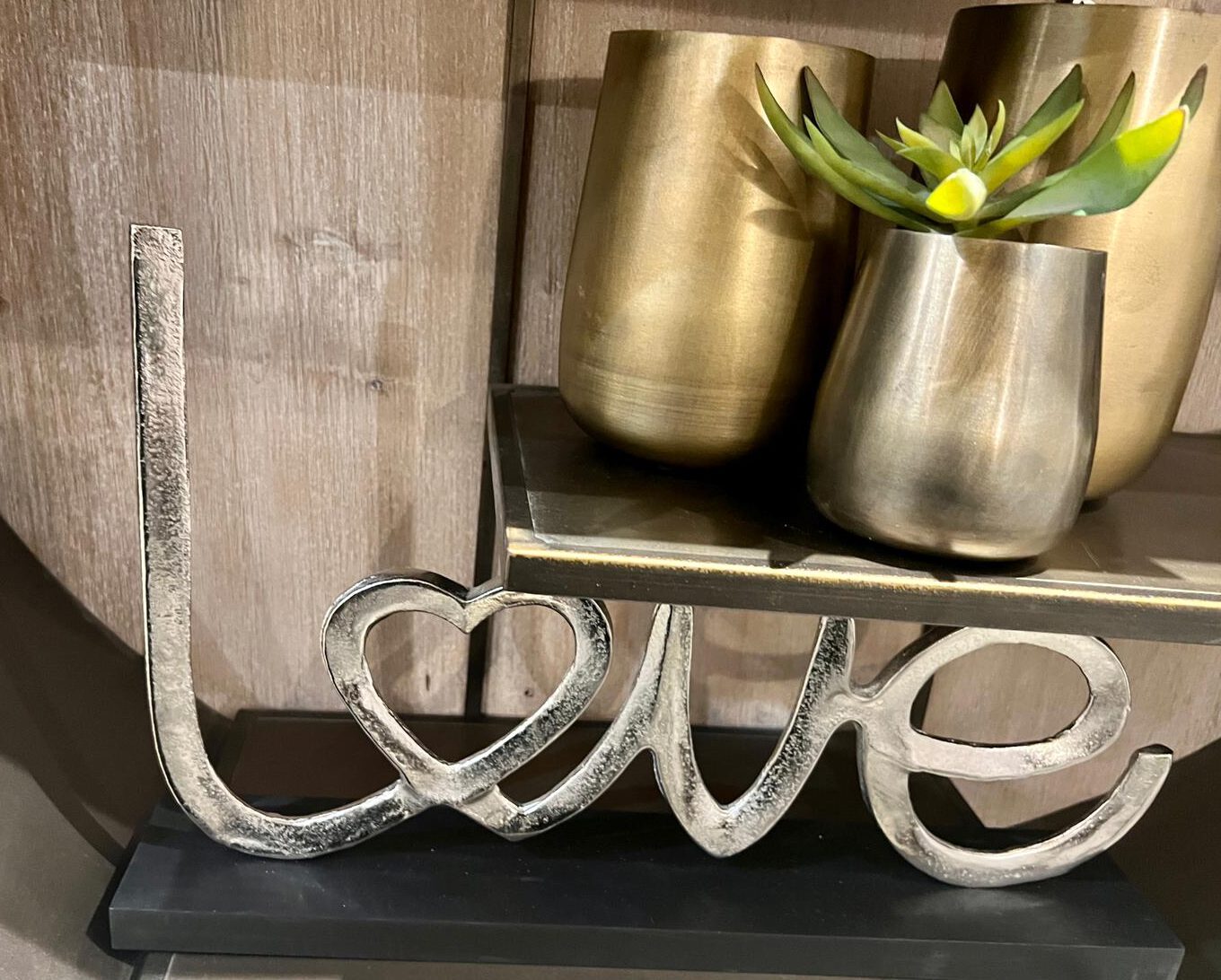 מעמד דקורטיבי - LOVE