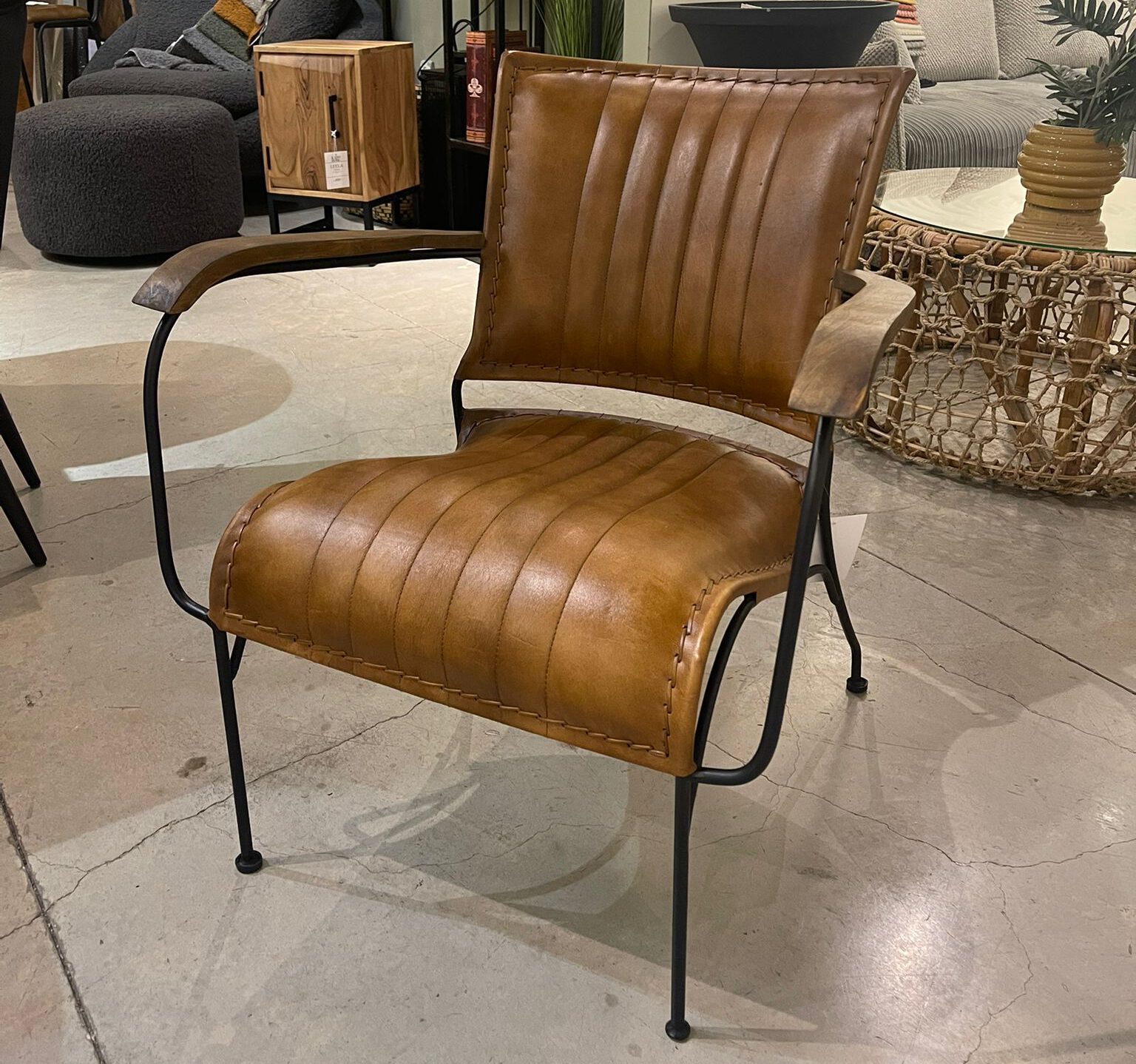 כורסא מעור דגם ניקולס