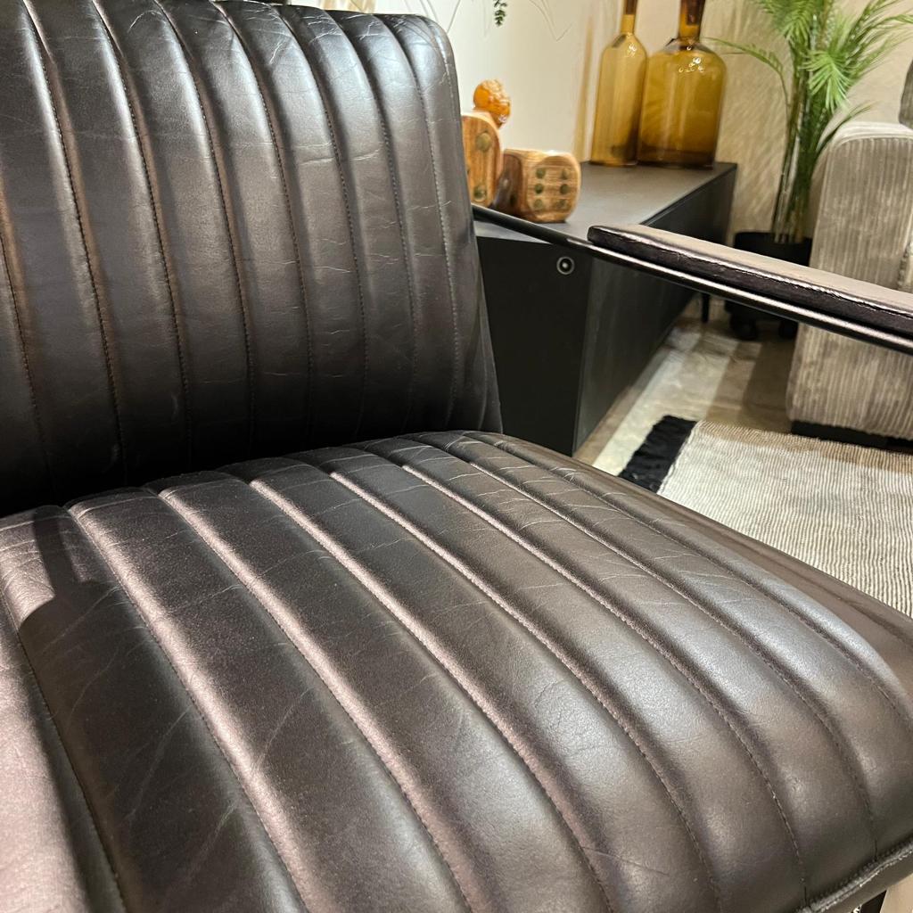 כורסא יוקרתית עור דגם זאוס