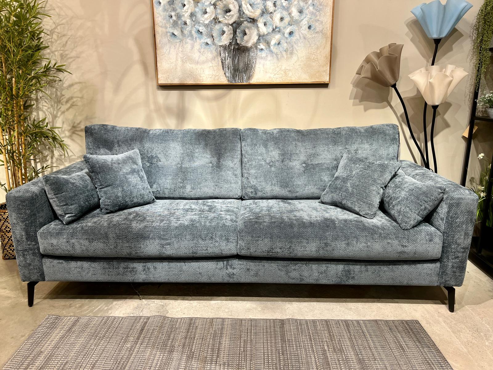 ספה דו מושבית מעוצבת דגם עלמה כפתורים