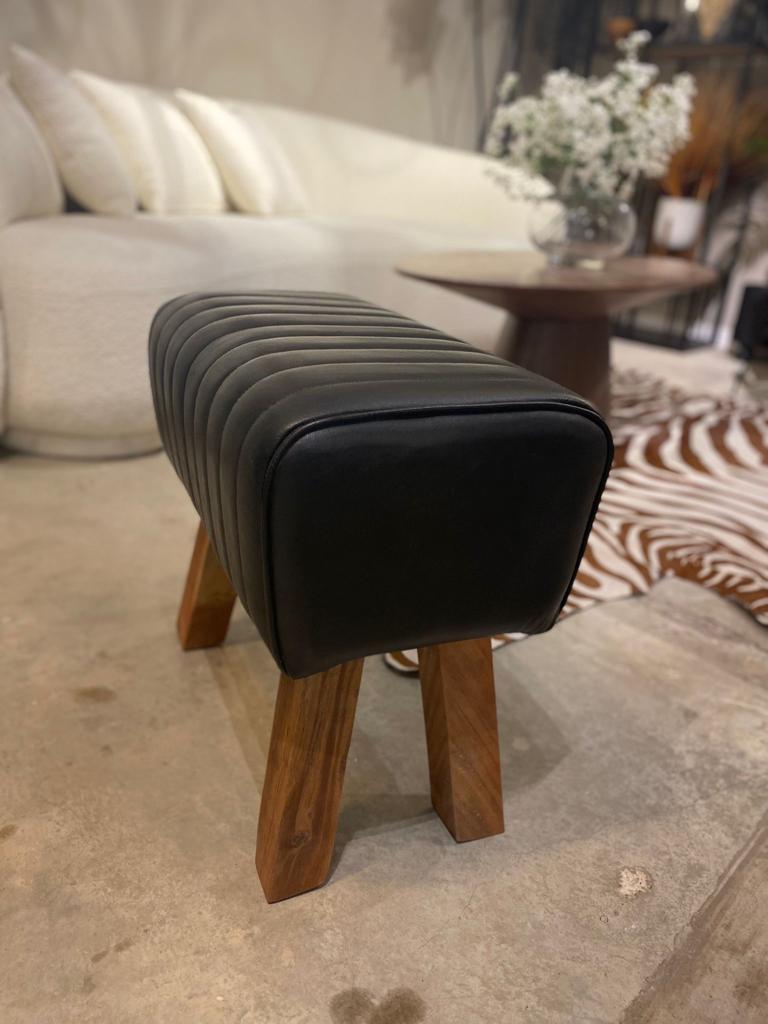 הדום דגם ווד סטול עור שחור