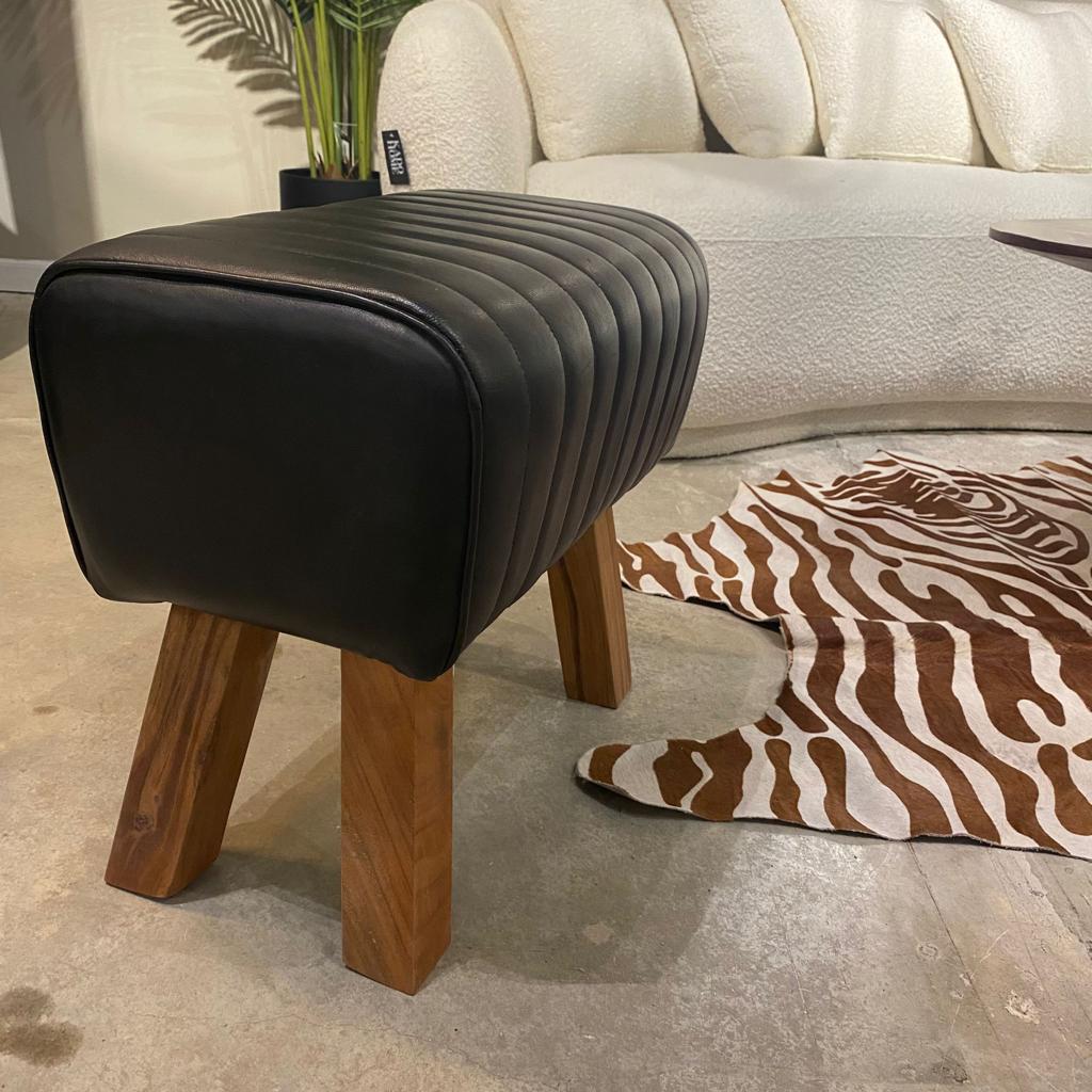 הדום דגם ווד סטול עור שחור