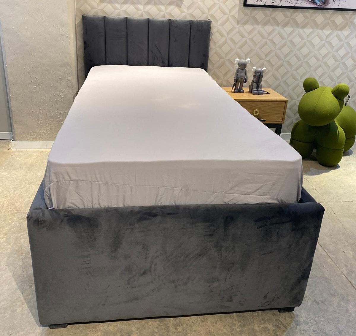 מיטה דגם "חבר פסים" מיטה דגם "חבר פסים"