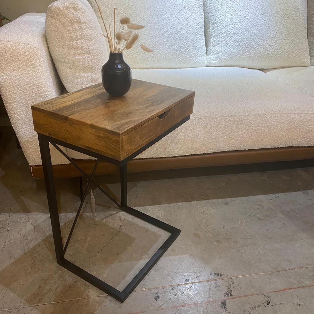 נשכן עץ מנגו עם מגירה דגם סוניל נשכן עץ מנגו עם מגירה דגם סוניל