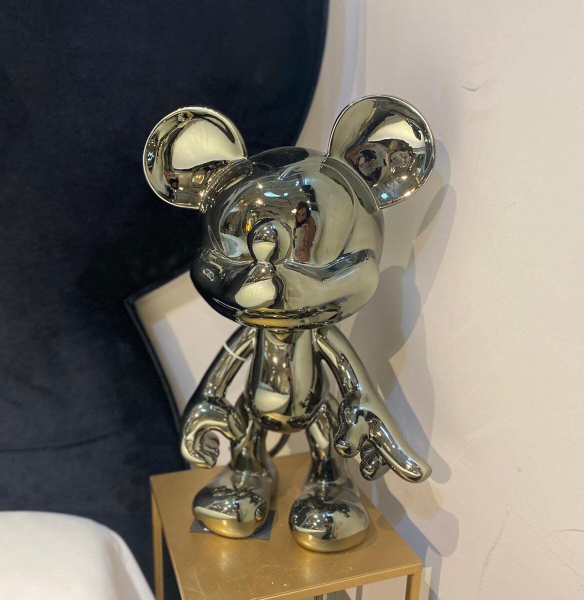 פסל מיקי מאוס מטאלי ענק פסל מיקי מאוס מטאלי ענק