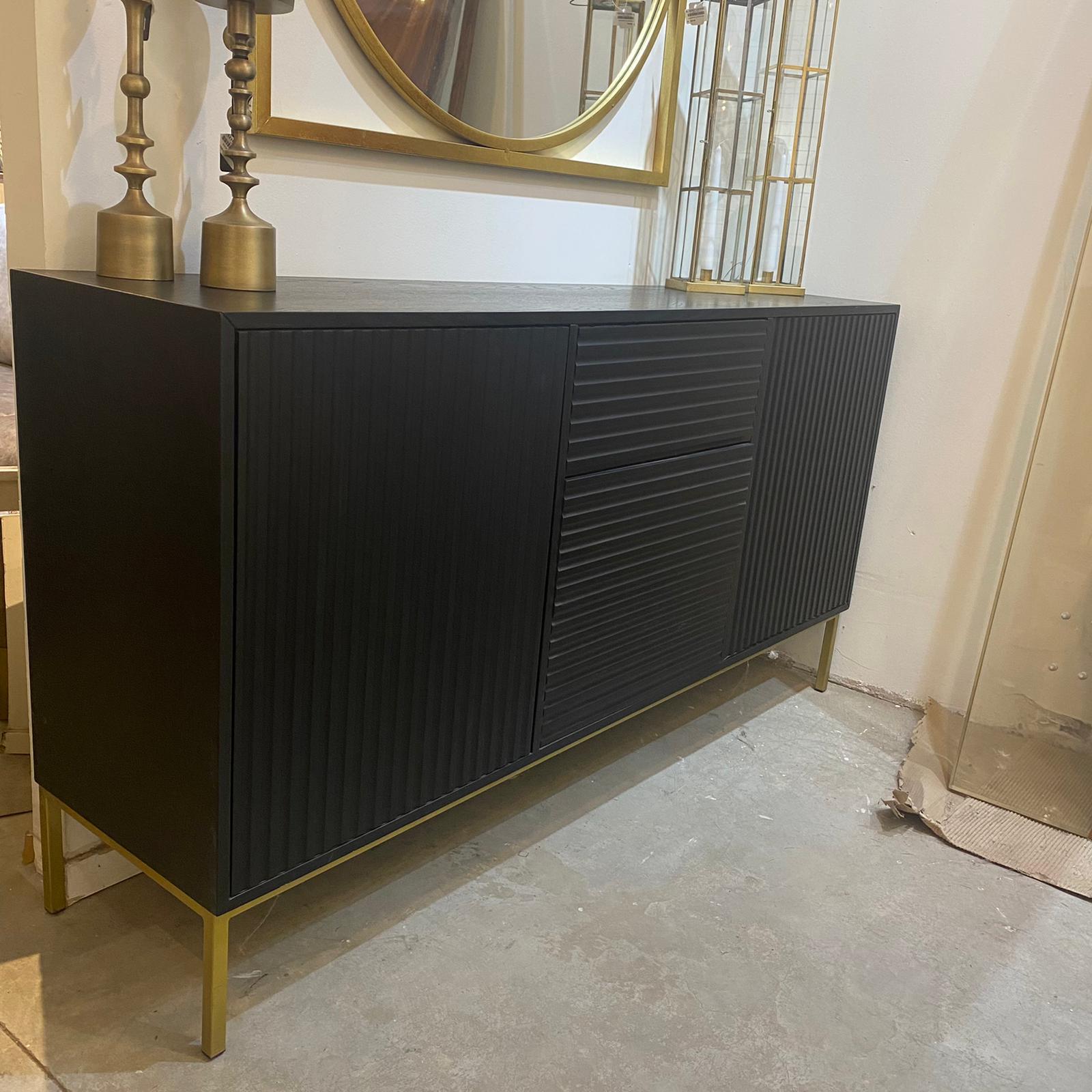 קומודה דגם וולסטריט קומודה דגם וולסטריט