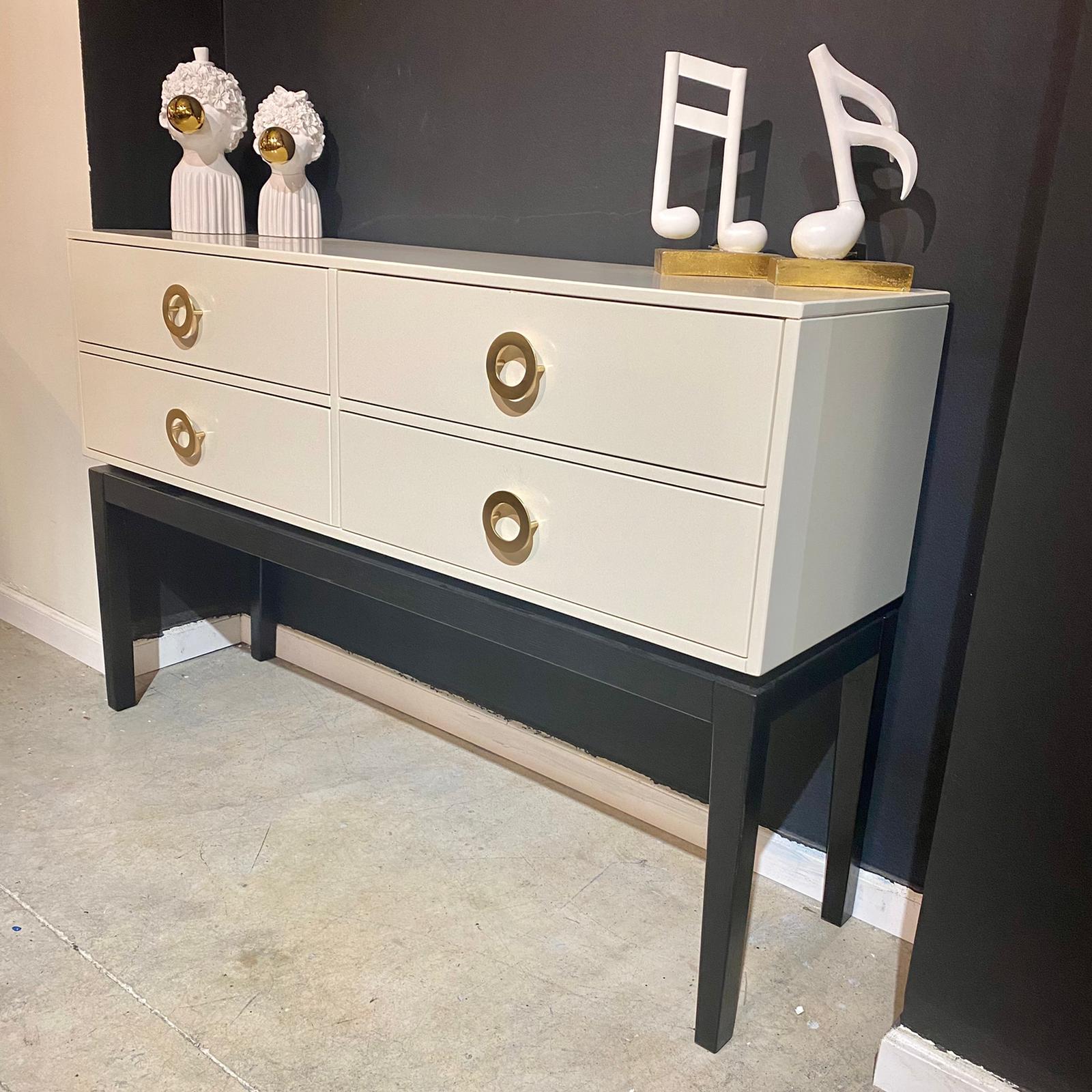 קומודה דגם שובל