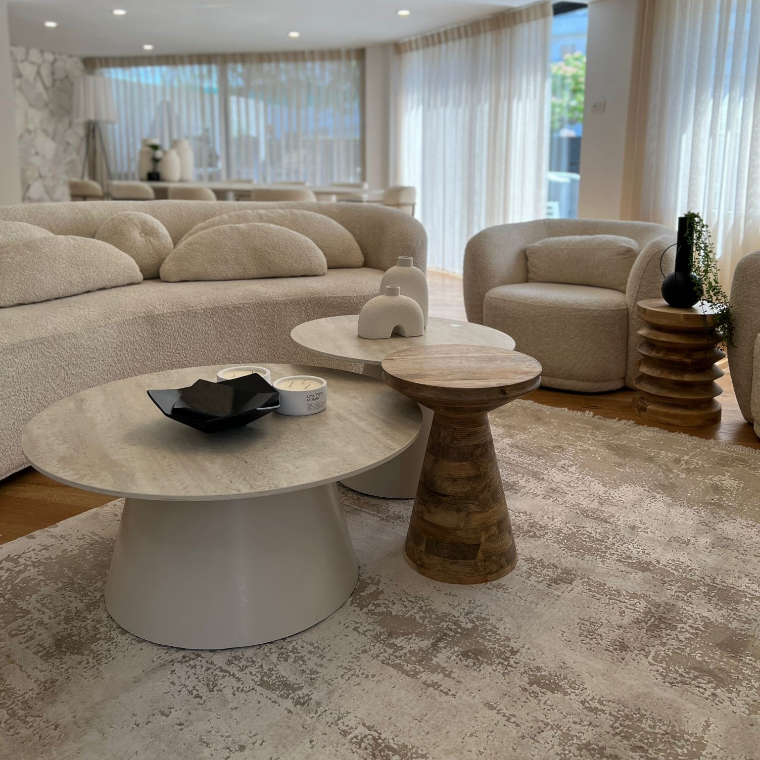 שולחן צד עץ מנגו דגם ווד טריאנגל שולחן צד עץ מנגו דגם ווד טריאנגל