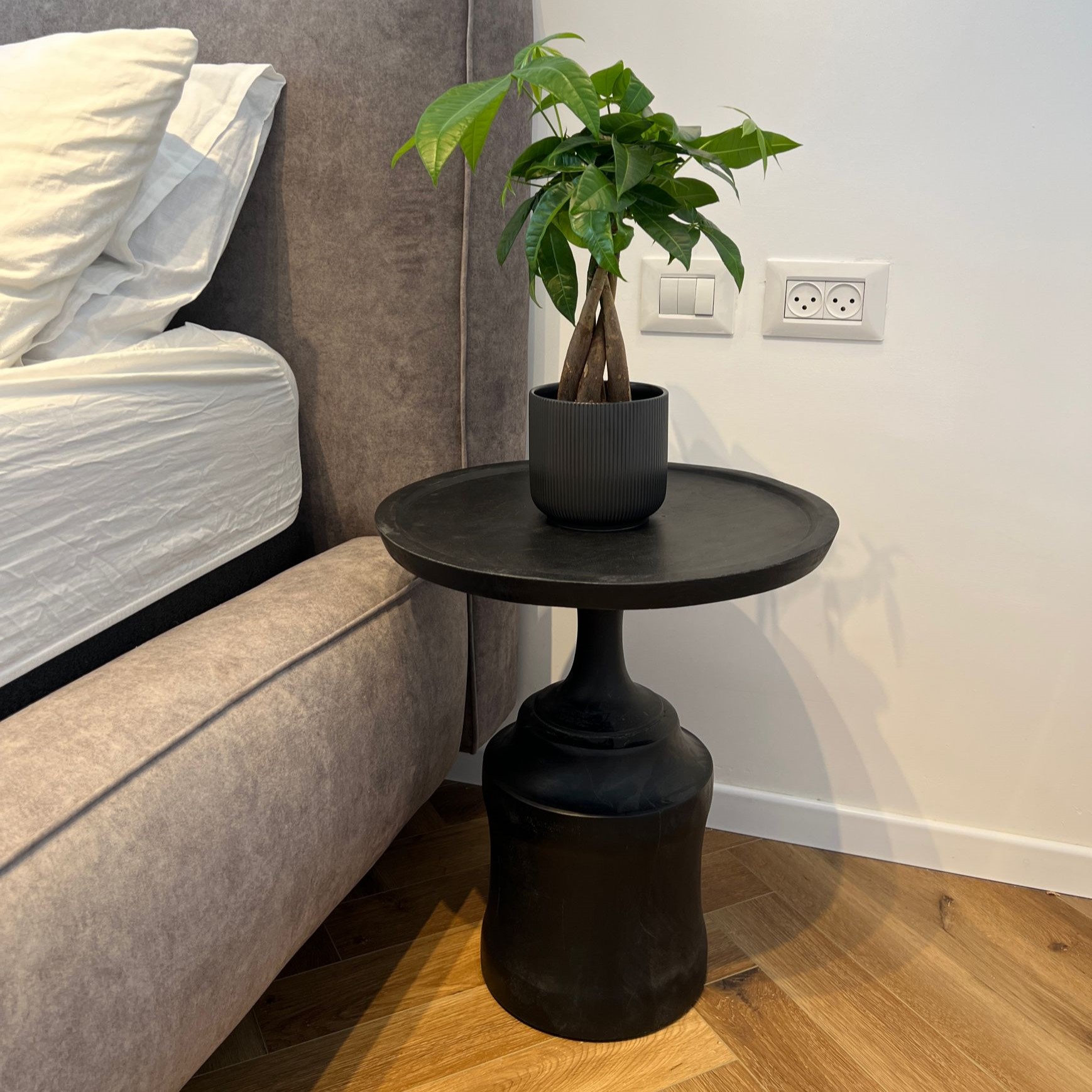 שולחן צד דגם ווד קלאסיק שחור עץ מנגו שולחן צד דגם ווד קלאסיק שחור עץ מנגו