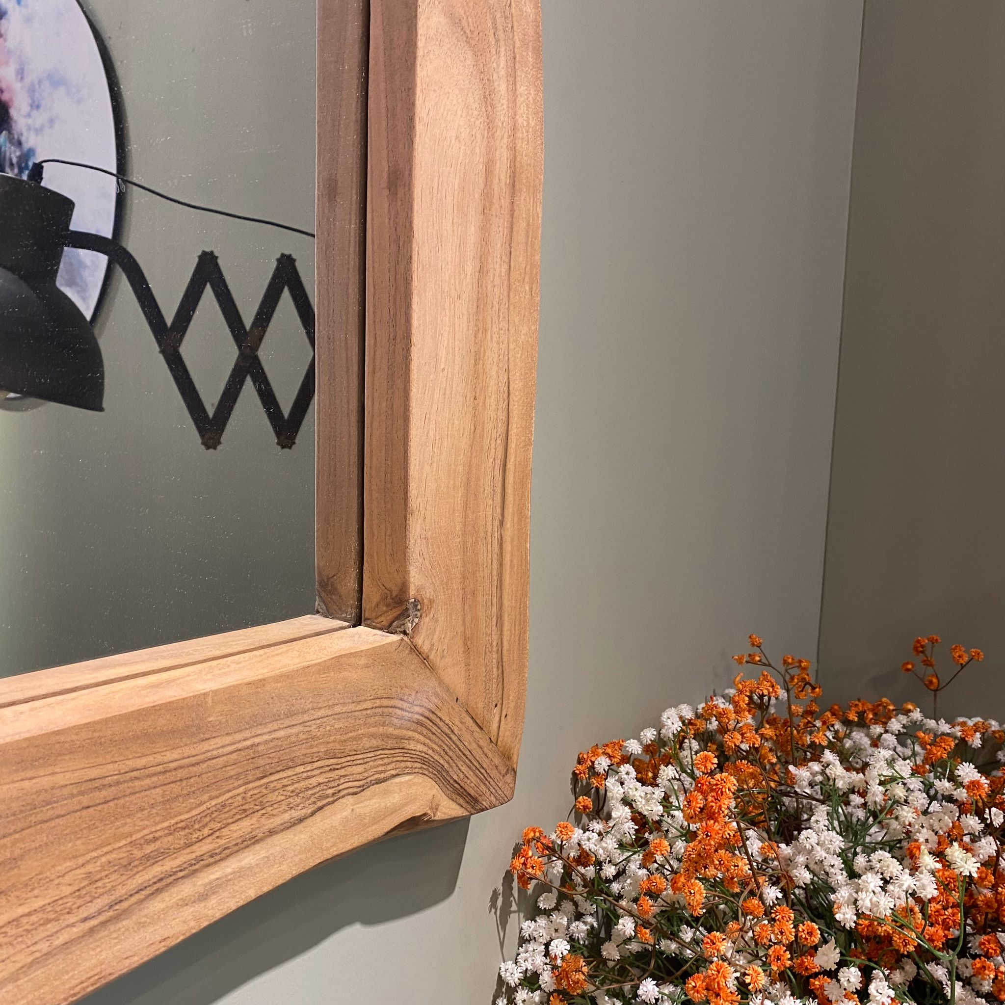 מראה עץ שיטה גושני דגם ווד מראה עץ שיטה גושני דגם ווד