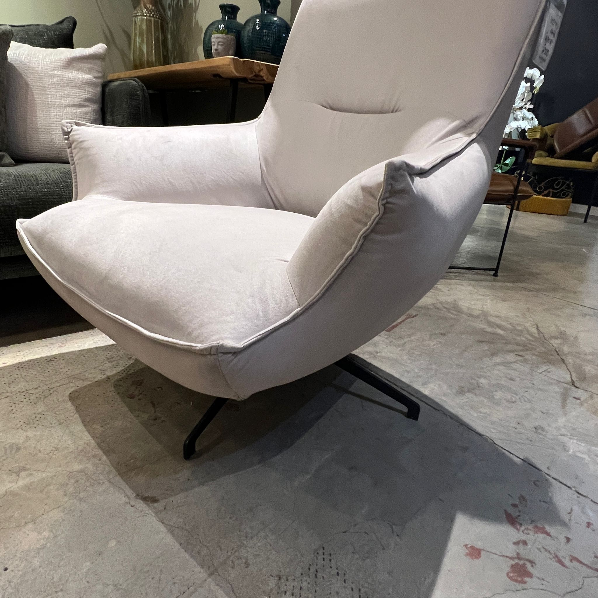 כורסא דגם דיימונד מתצוגה!