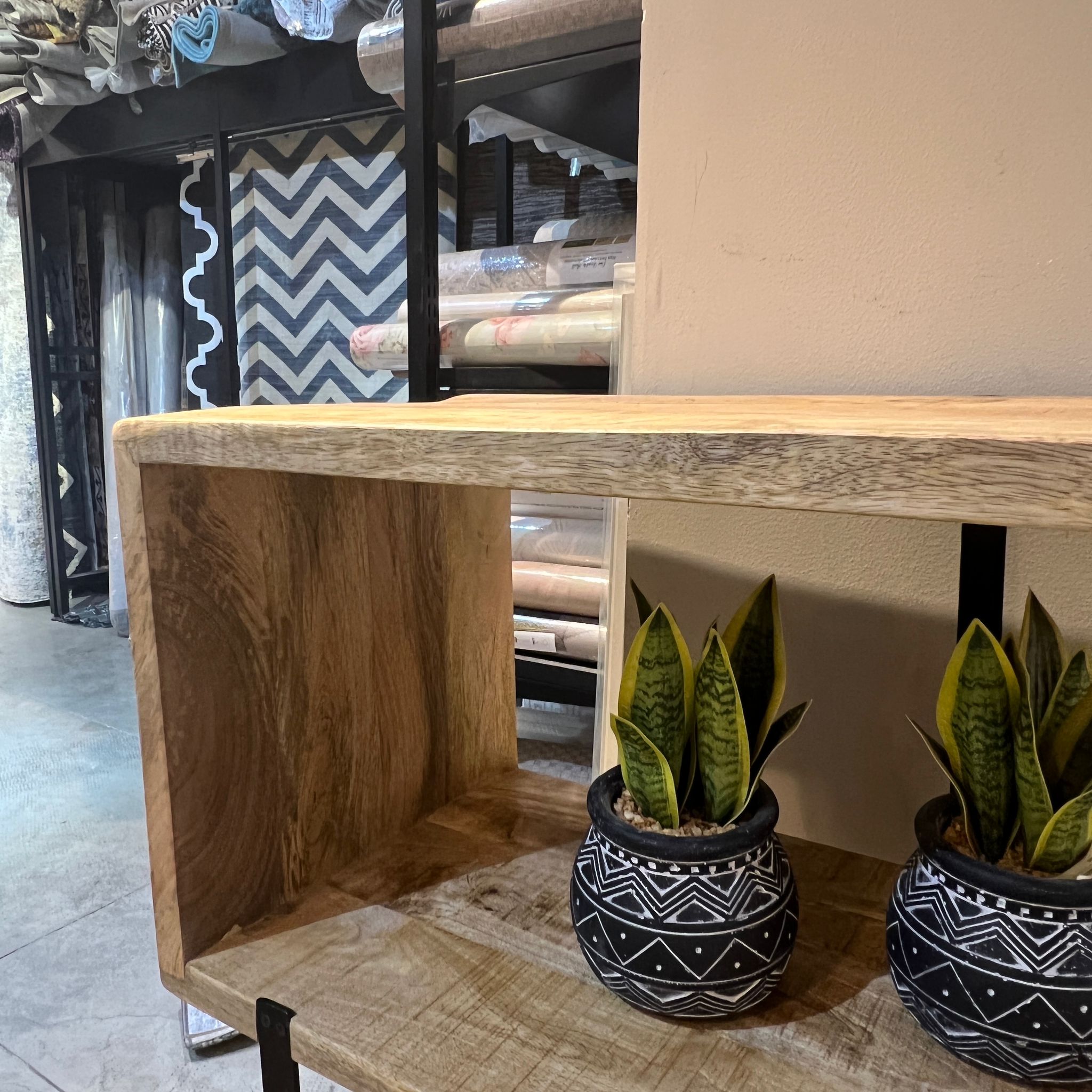 ספריה עץ נמוכה דגם שאנטי ספריה עץ נמוכה דגם שאנטי