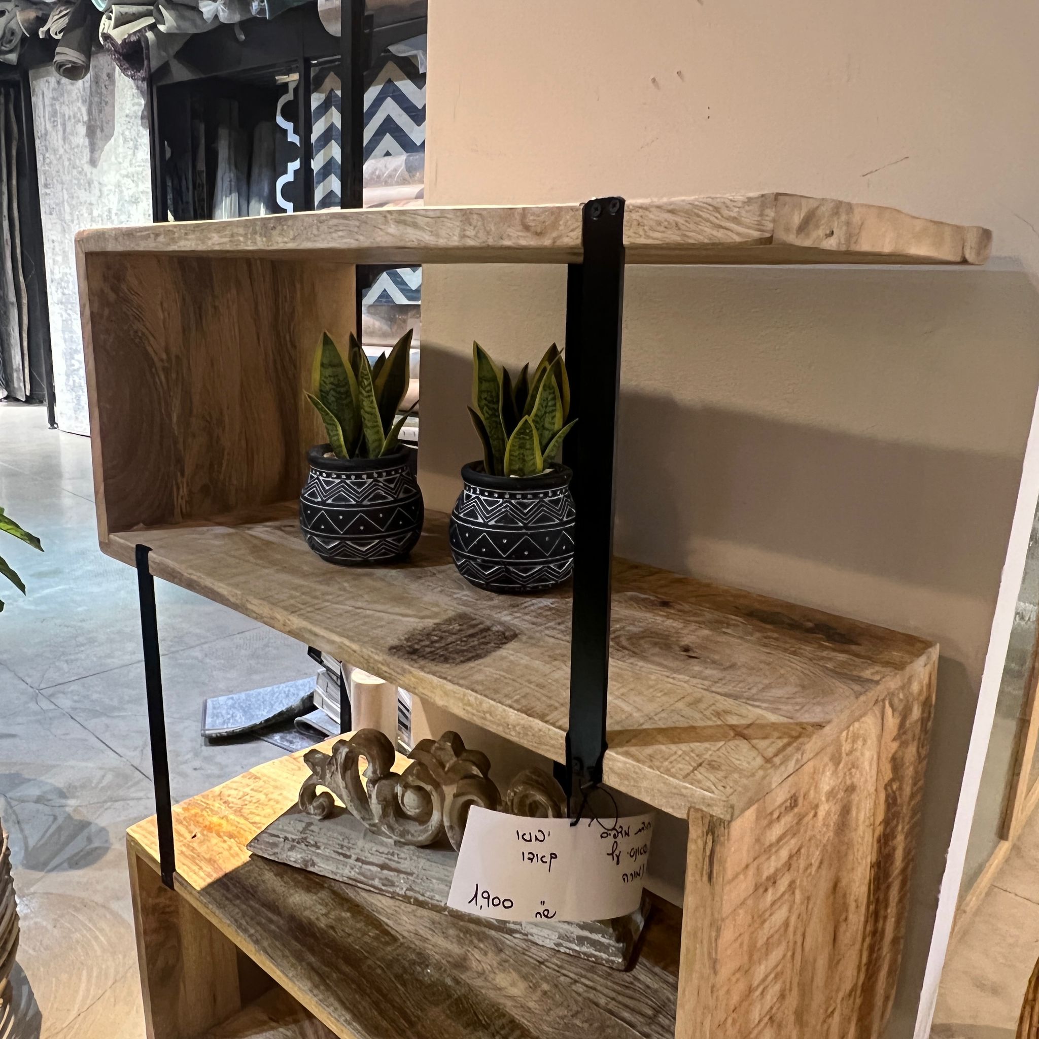 ספריה עץ נמוכה דגם שאנטי ספריה עץ נמוכה דגם שאנטי