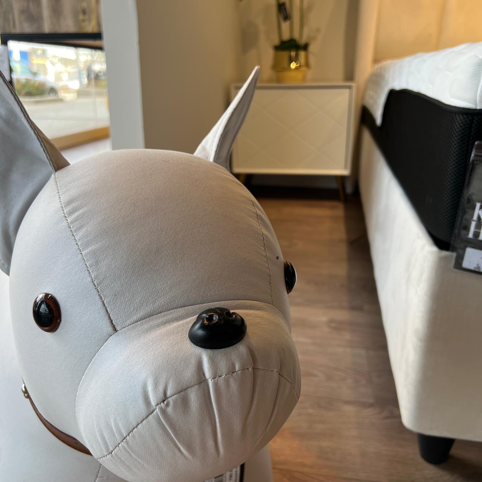 בובה כלב בולדוג קימי בד טכנו לבן