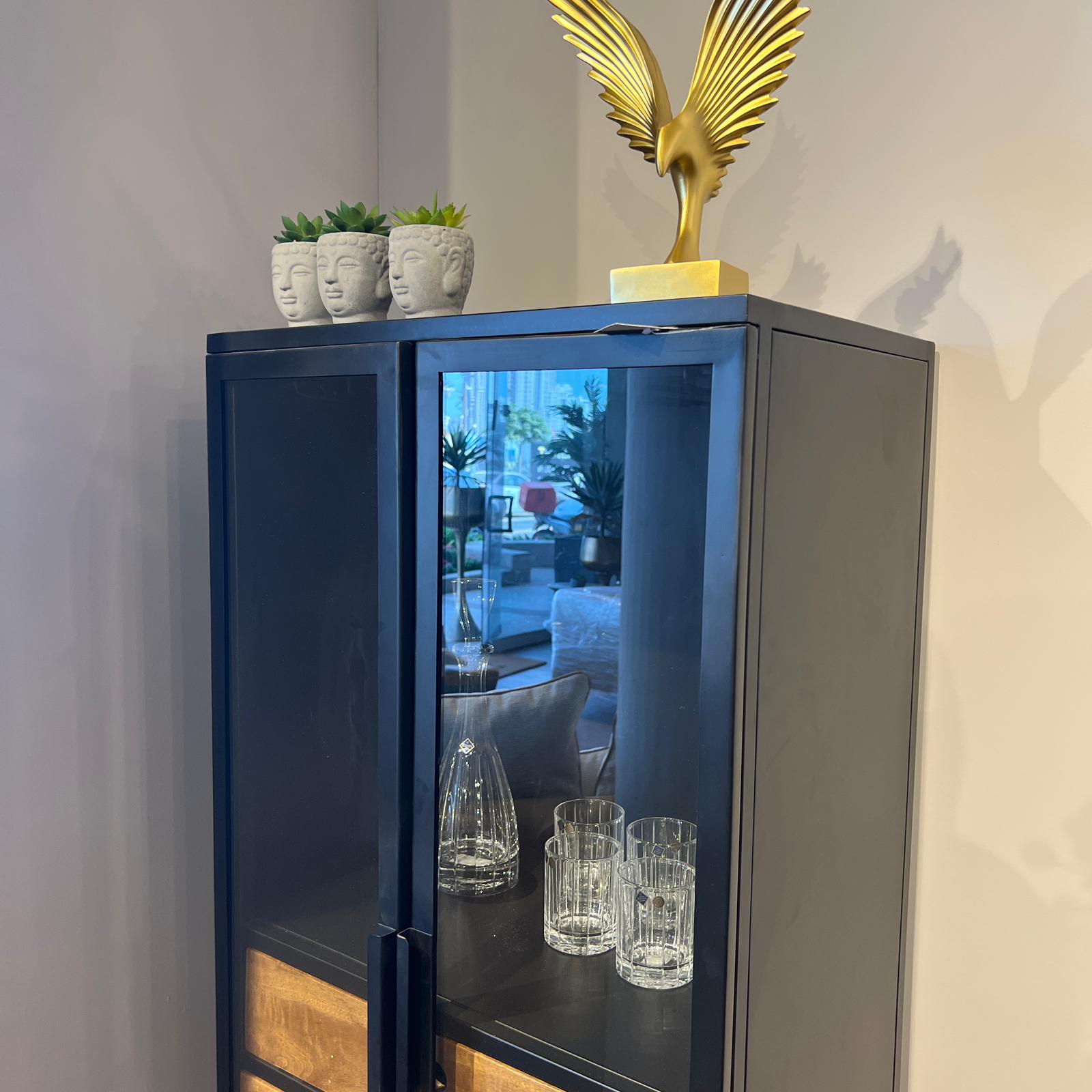 ויטרינה בר ברזל זכוכית ומגירות עץ דגם סוניל photo number 5 ויטרינה בר ברזל זכוכית ומגירות עץ דגם סוניל