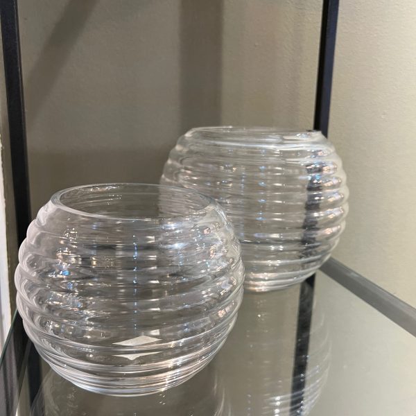 כד זכוכית שקופה פסים