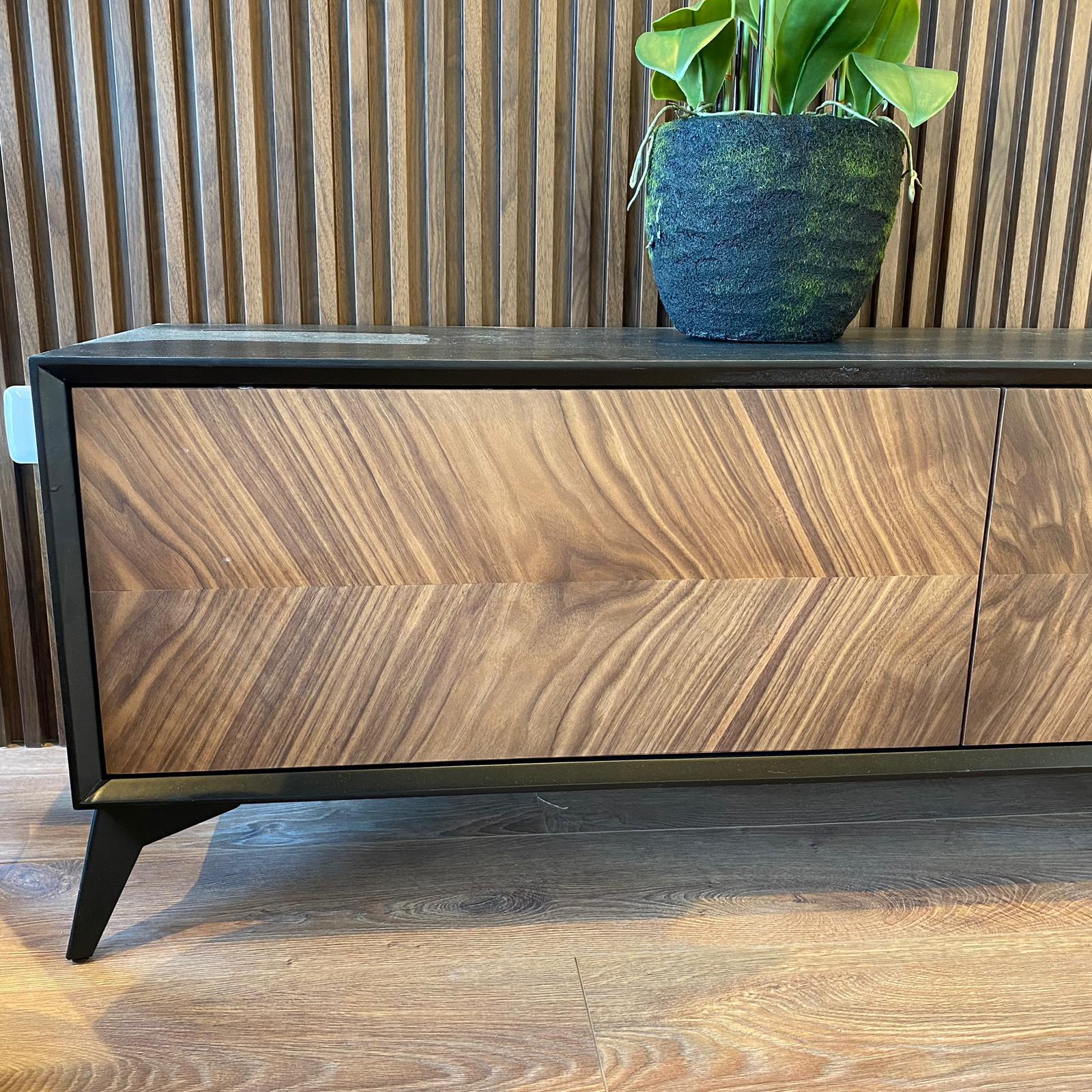 מזנון דגם טנזניה מזנון דגם טנזניה