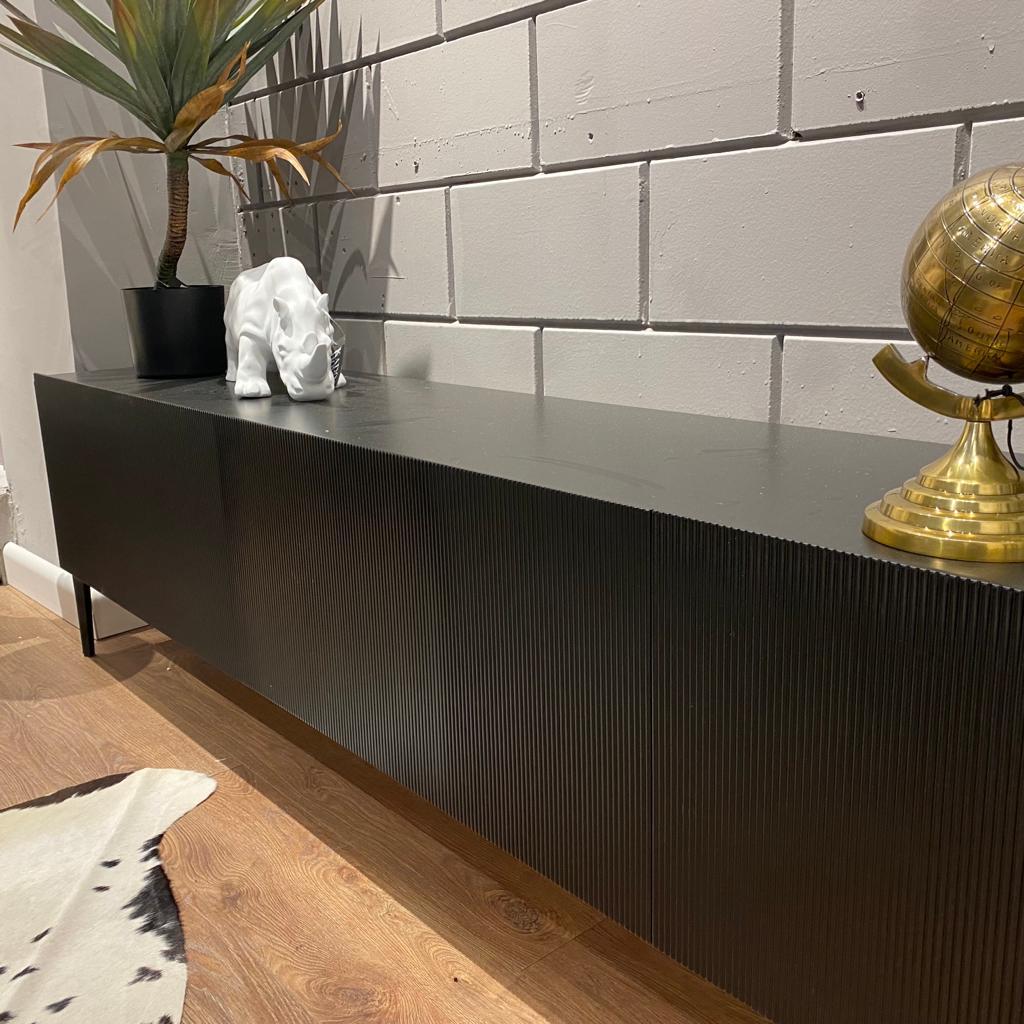 מזנון דגם לאונרדו פסים עדינים מזנון דגם לאונרדו פסים עדינים