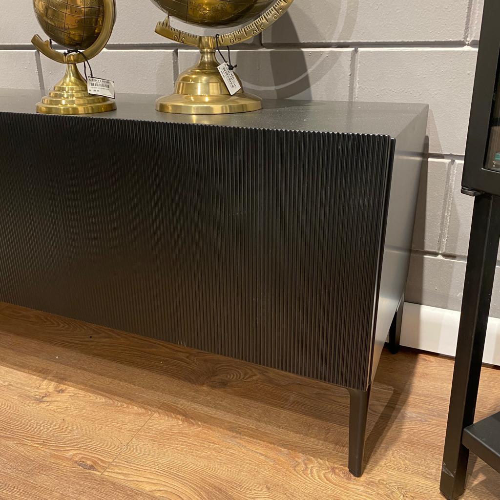 מזנון דגם לאונרדו פסים עדינים מזנון דגם לאונרדו פסים עדינים