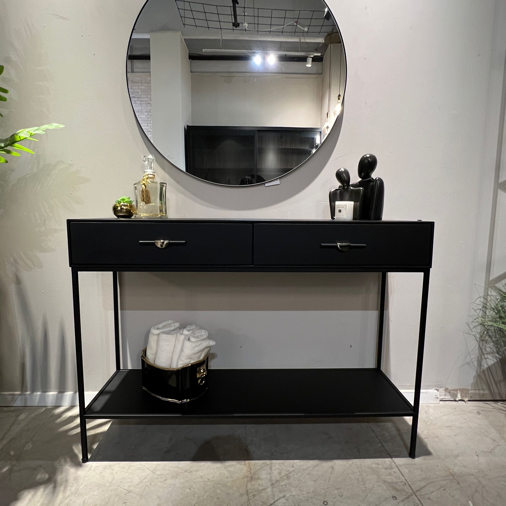 קונסולה דגם בלק קונסולה דגם בלק