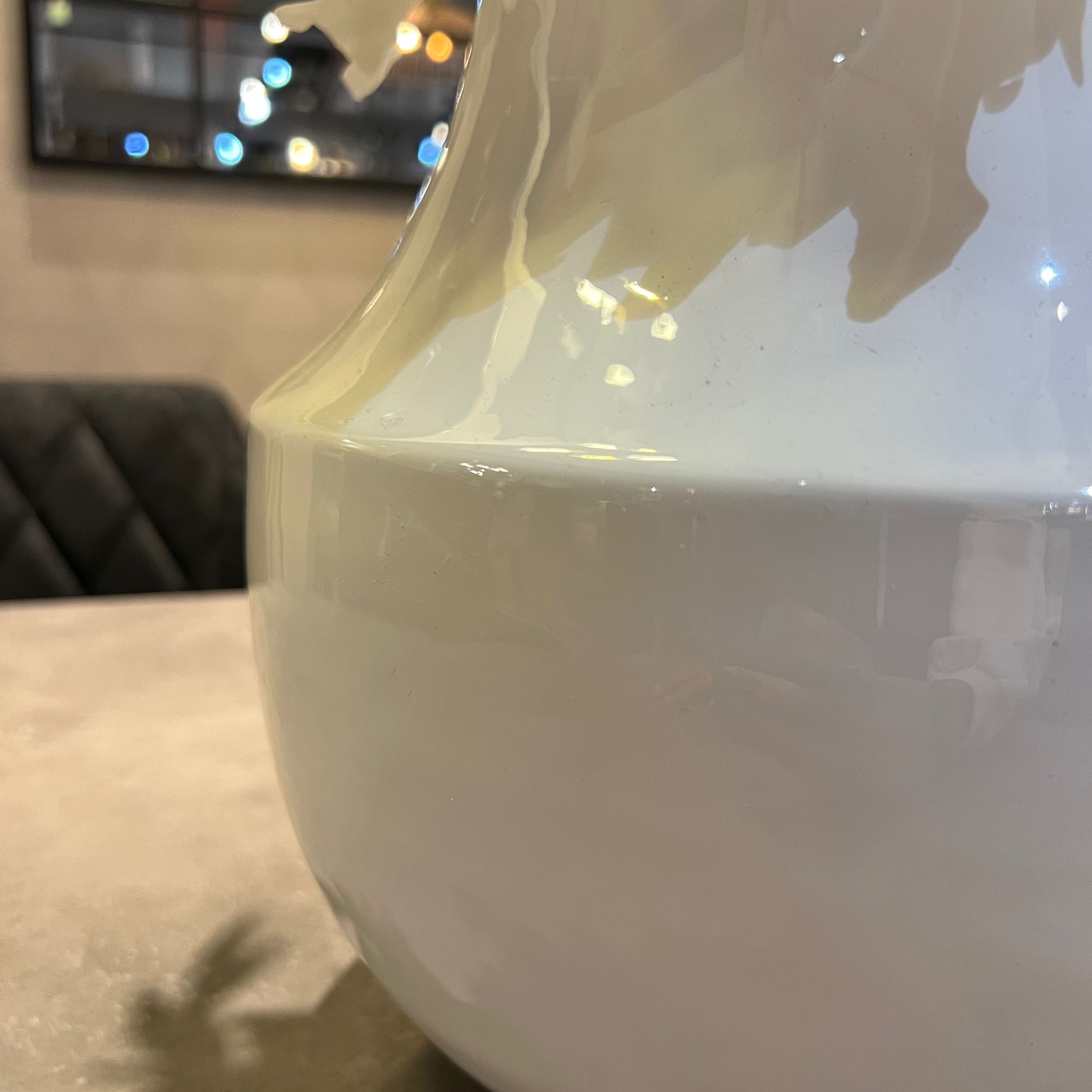 כד אולימפוס דגם ראבי נמוך לבן כד אולימפוס דגם ראבי נמוך לבן