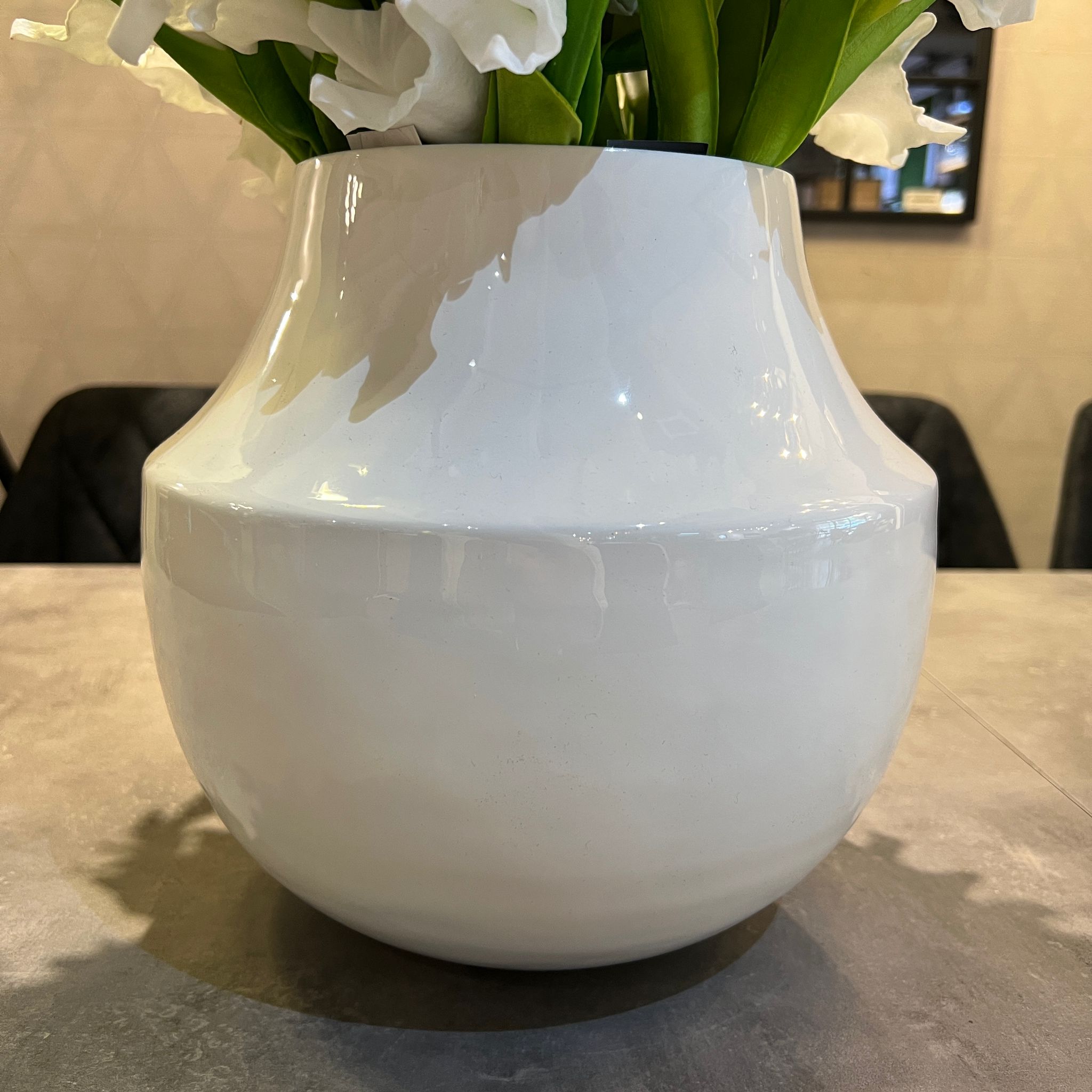 כד אולימפוס דגם ראבי נמוך לבן כד אולימפוס דגם ראבי נמוך לבן