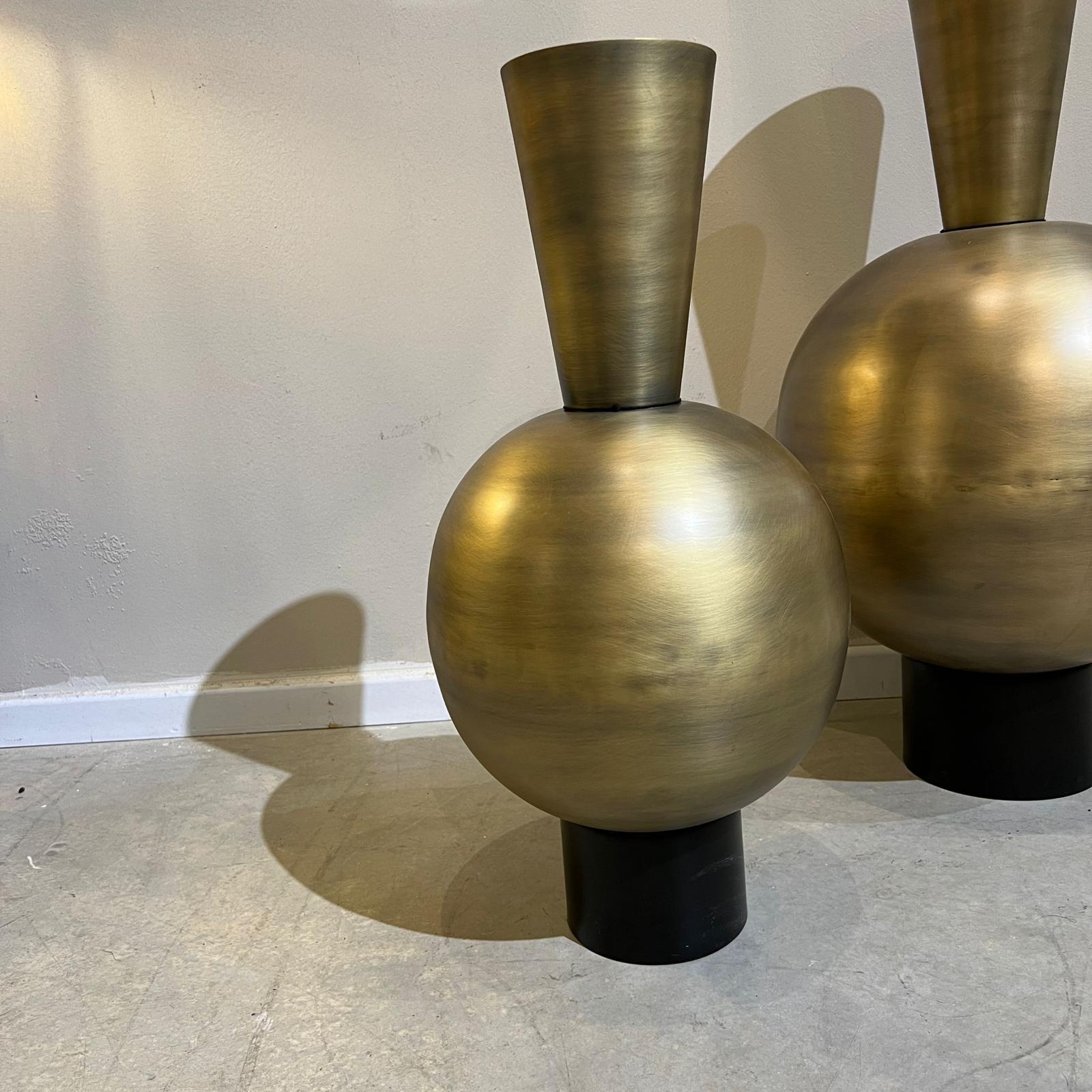 כד מתכת קונוס זהב דגם ראבי כד מתכת קונוס זהב דגם ראבי