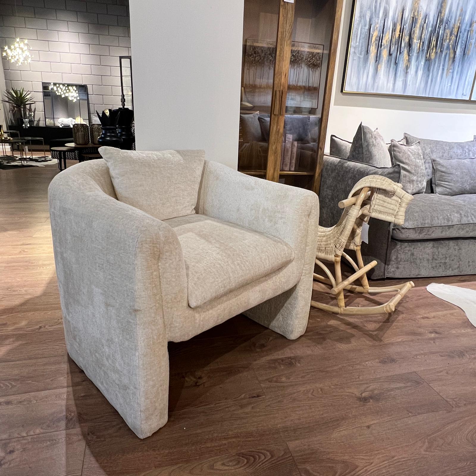 כורסא דגם M כורסא דגם M