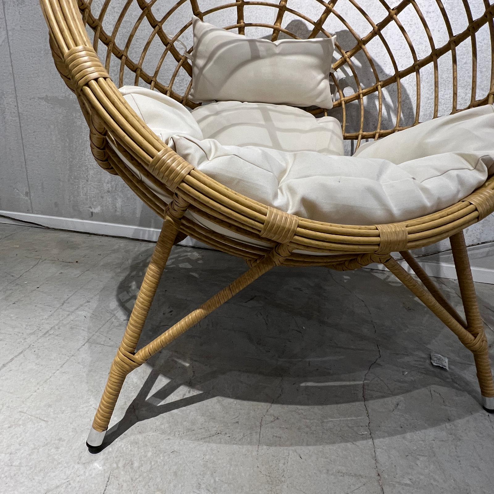 כורסא דגם ראטן קימי כרית לבנה