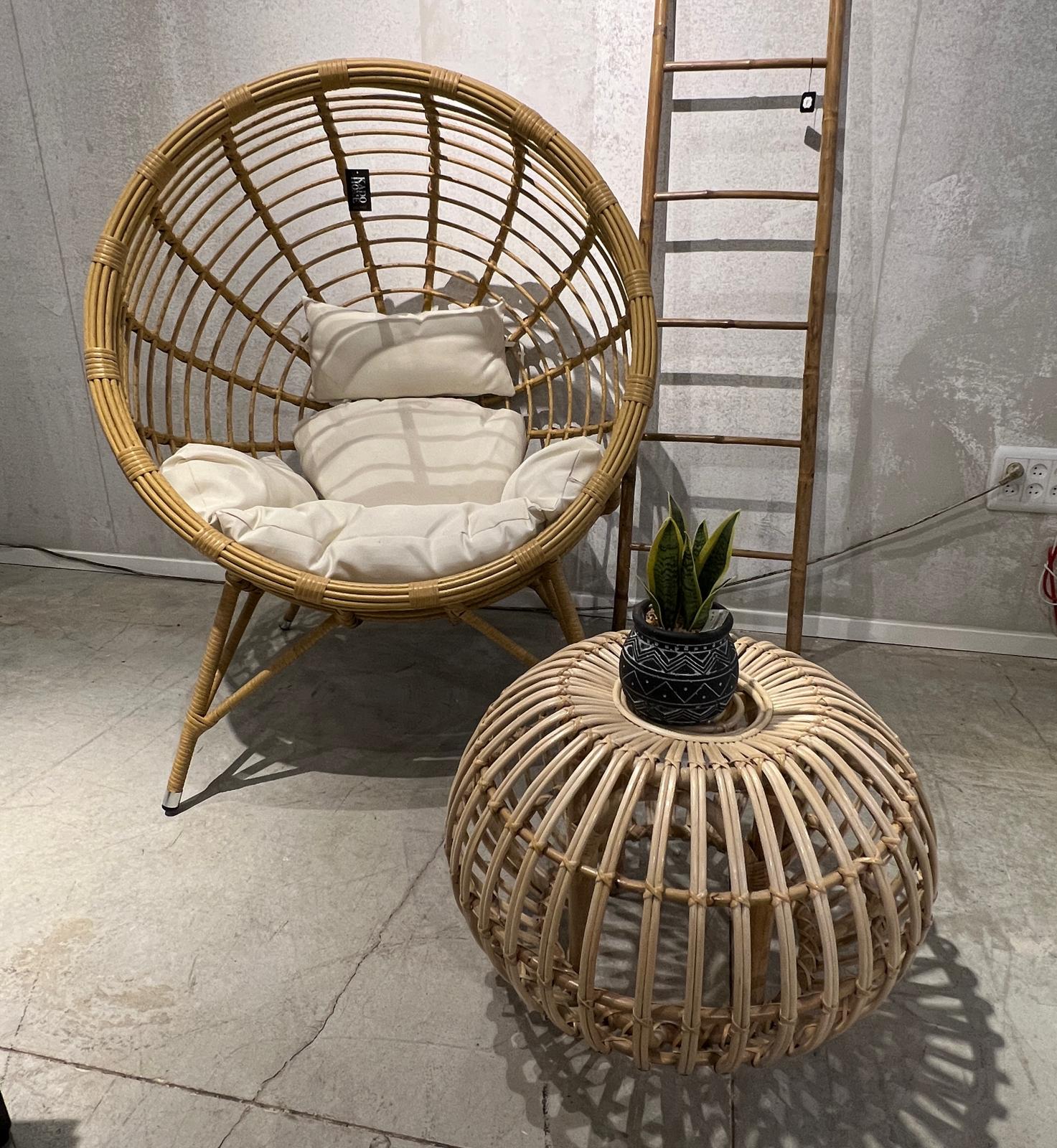 כורסא דגם ראטן קימי כרית לבנה