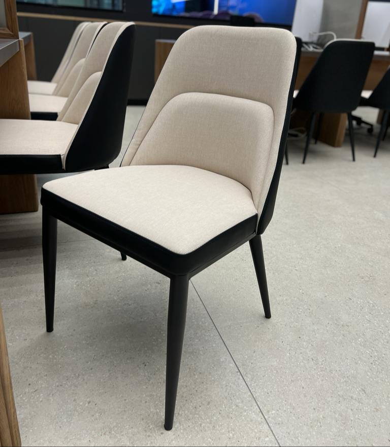 כסא דגם למלו קימי שמנת שחור