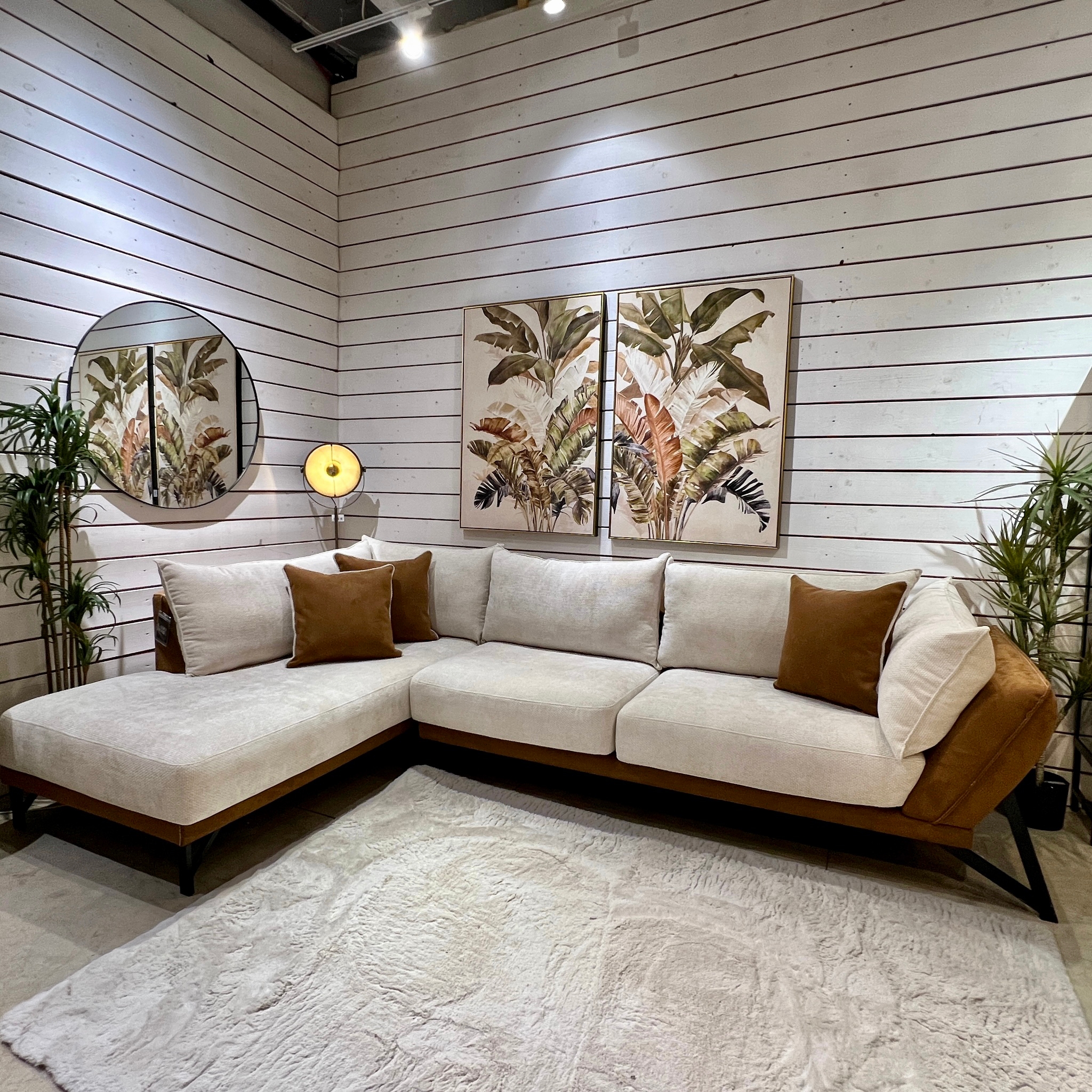 ספה פינתית עם מסגרת דגם מוניק ספה פינתית עם מסגרת דגם מוניק