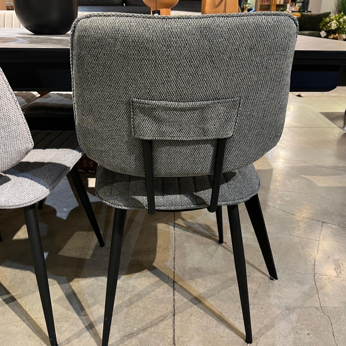 כיסא פינת אוכל אפור כהה דגם הרמנס כיסא פינת אוכל אפור כהה דגם הרמנס