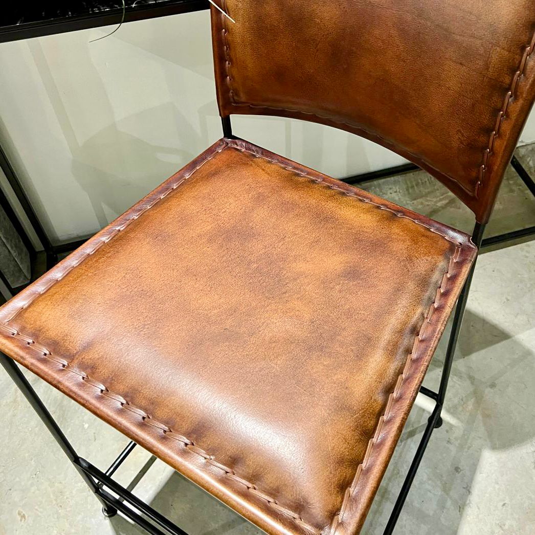 כסא בר דגם אמבסדור עור בופאלו חום