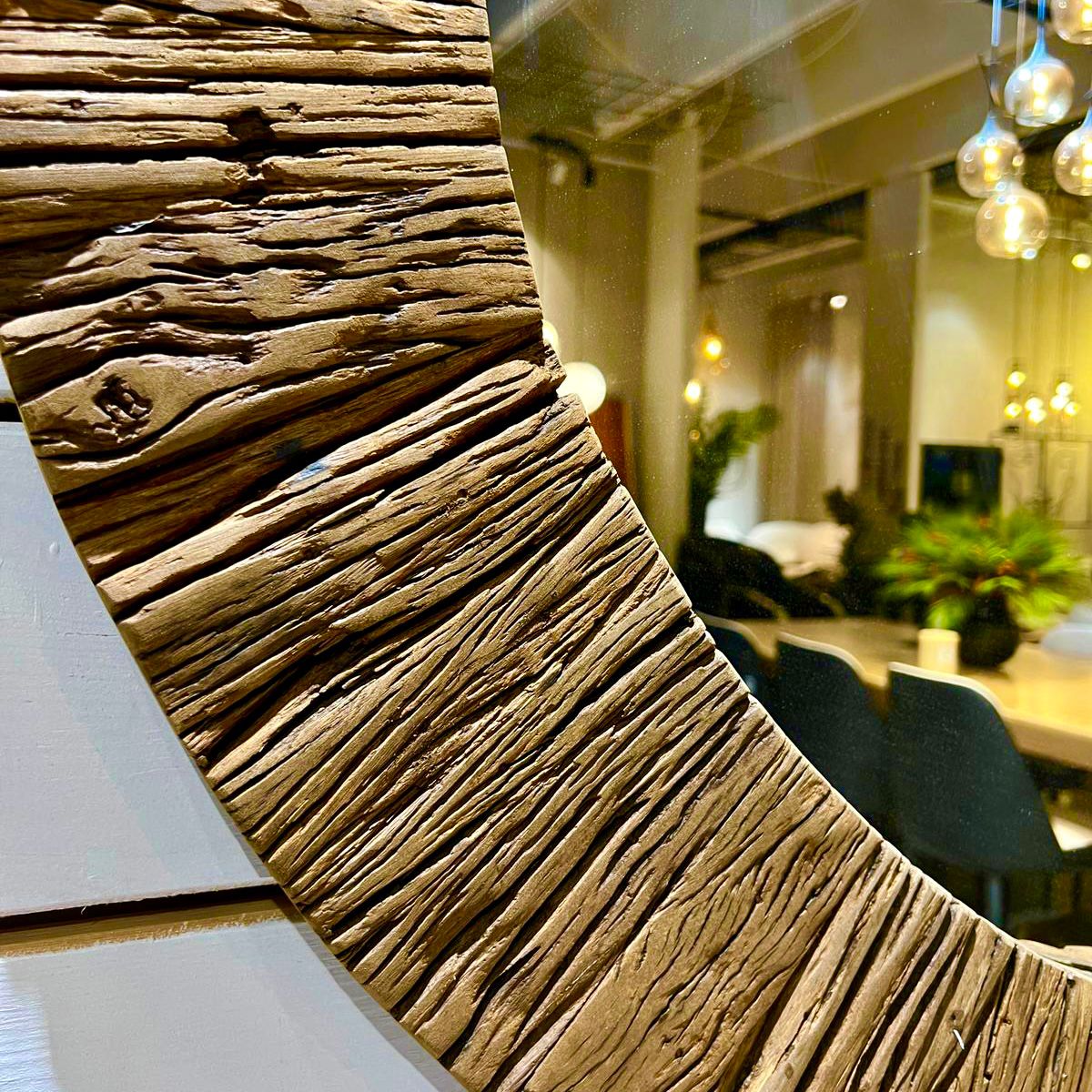 מראה עץ עגולה דגם אמבסדור