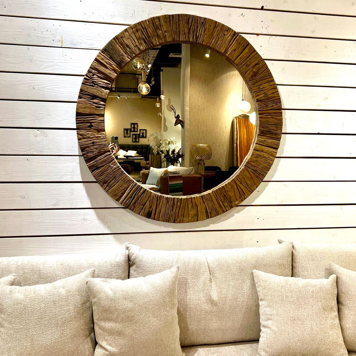 מראה עץ עגולה דגם אמבסדור